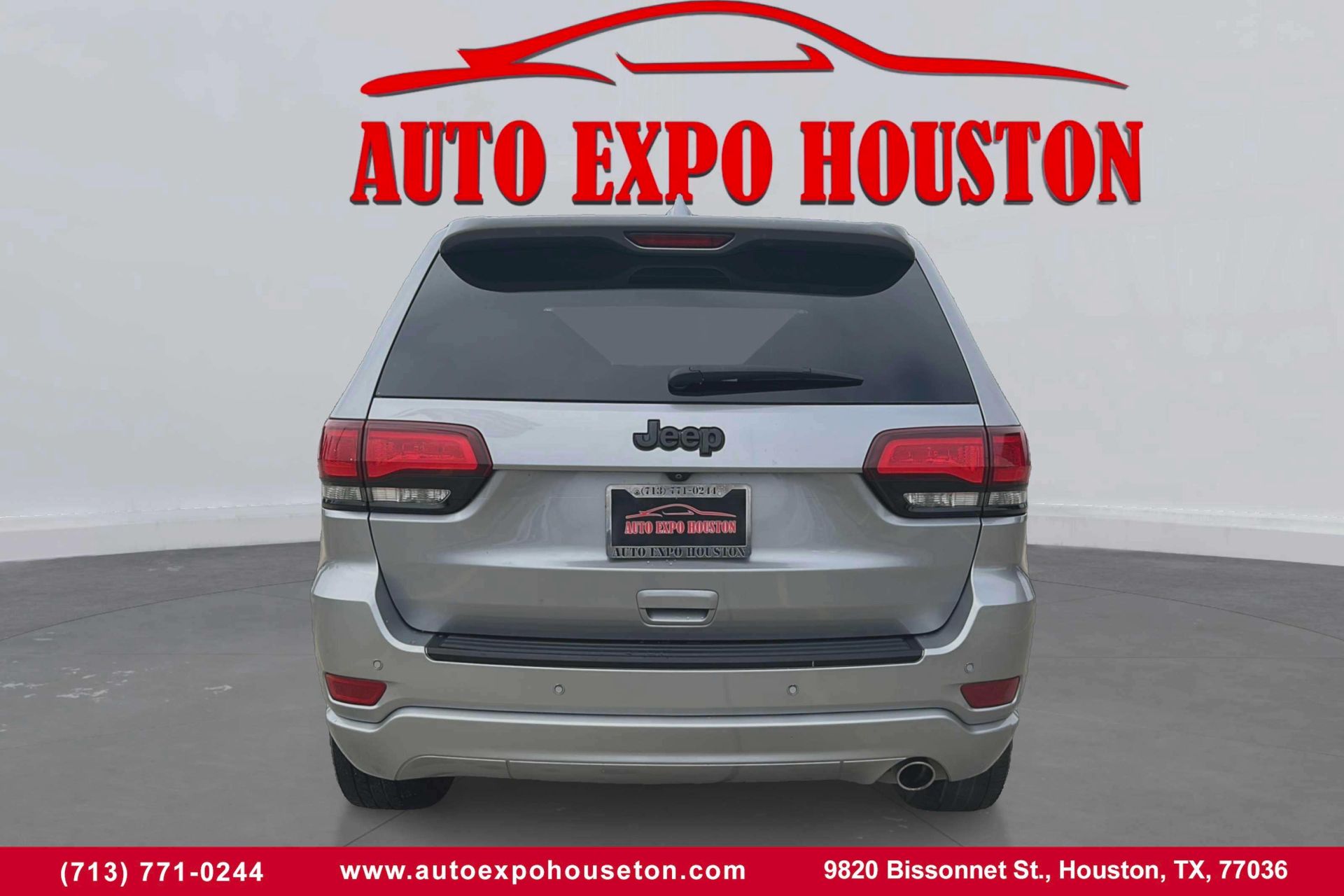 2015 Jeep Grand Cherokee SRT8 photo 4