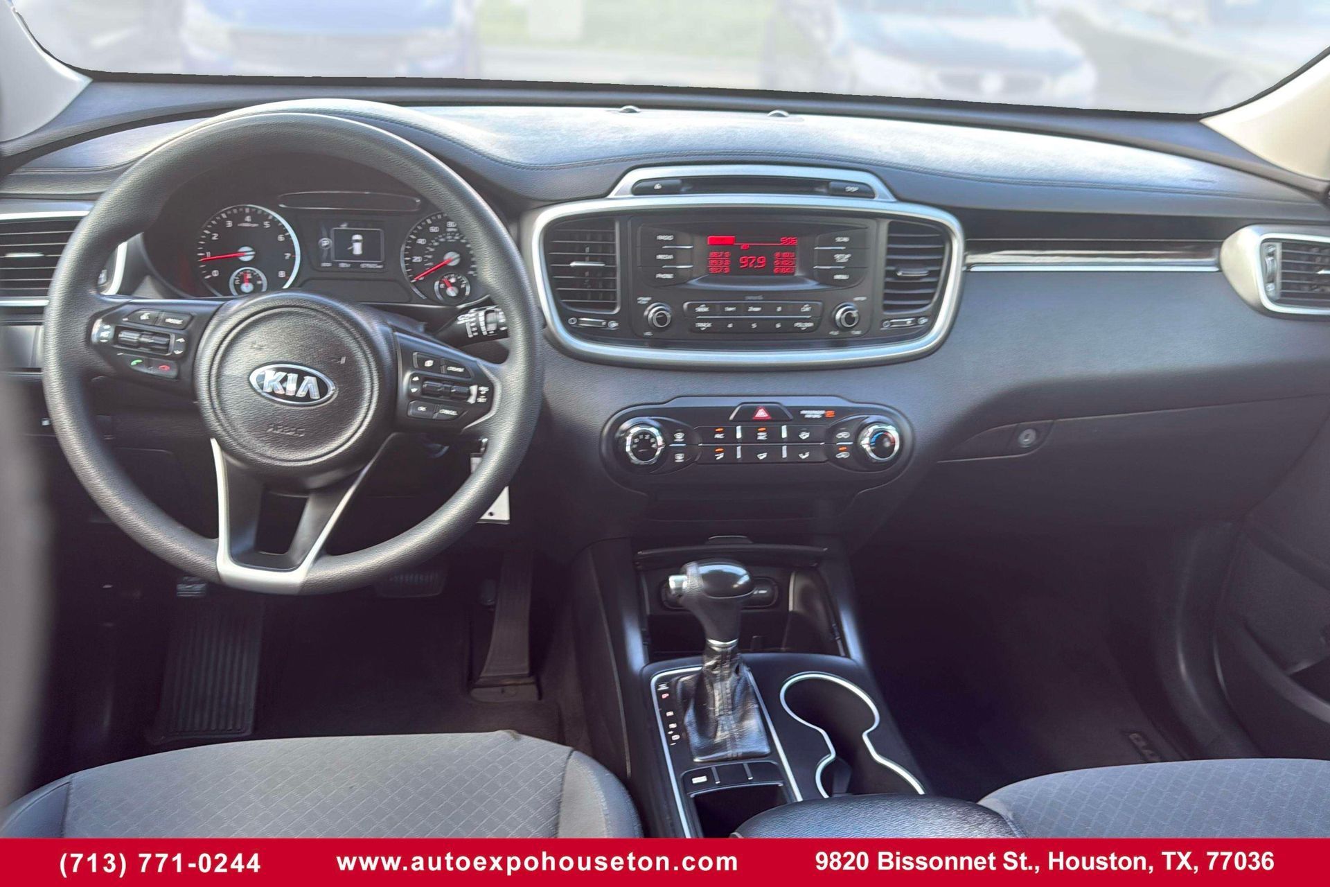 2017 Kia Sorento L photo 11