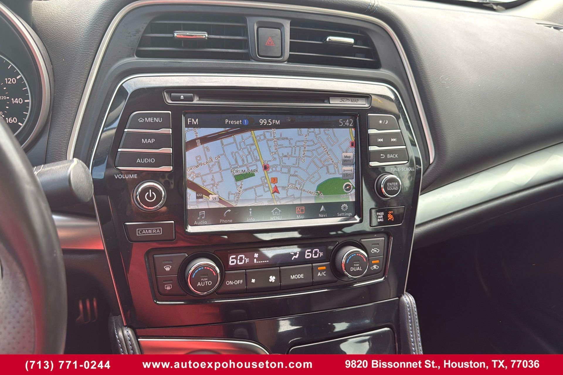 2012 Nissan Murano S photo 32