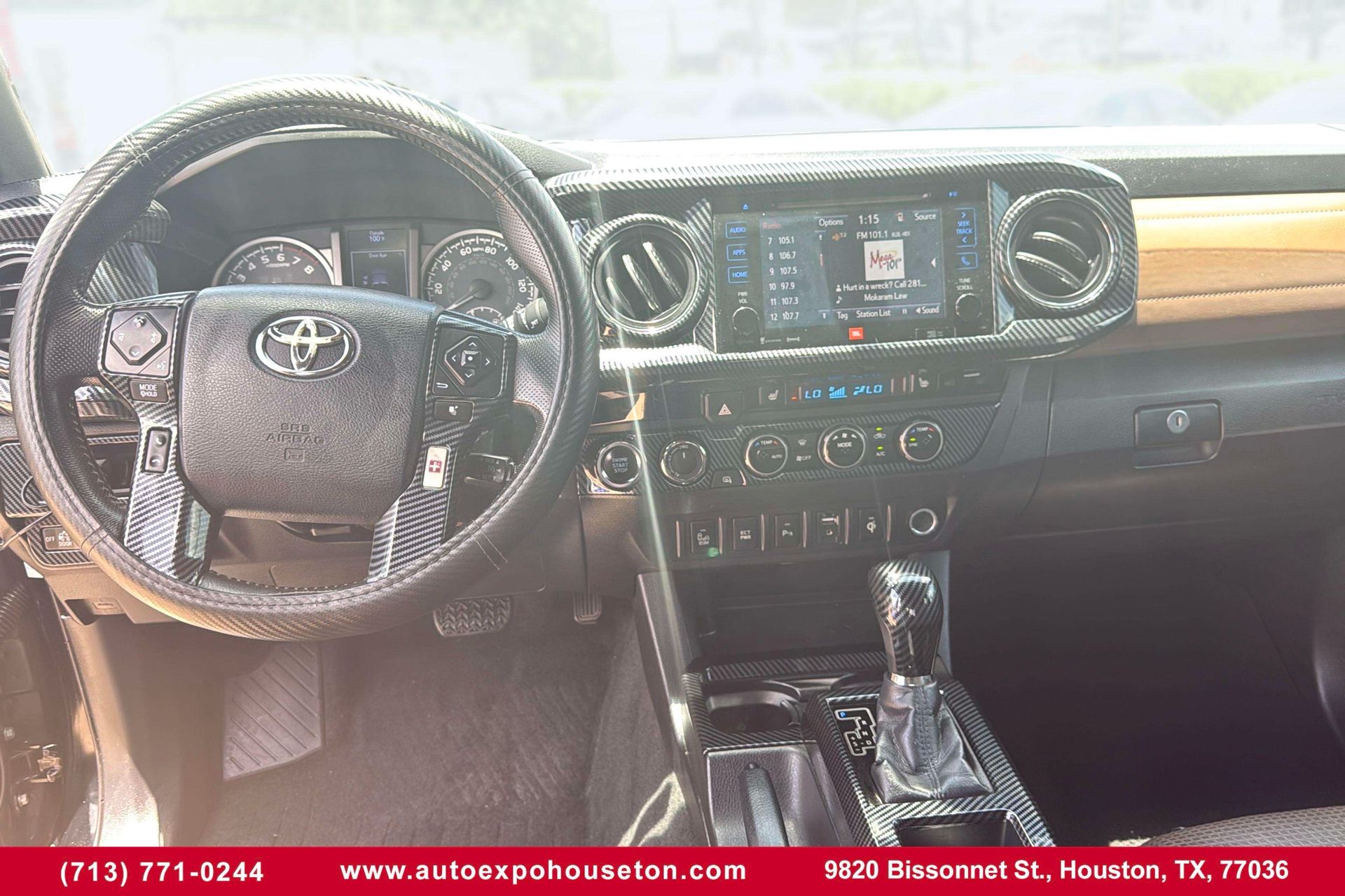 2016 Toyota Tacoma Limited photo 13