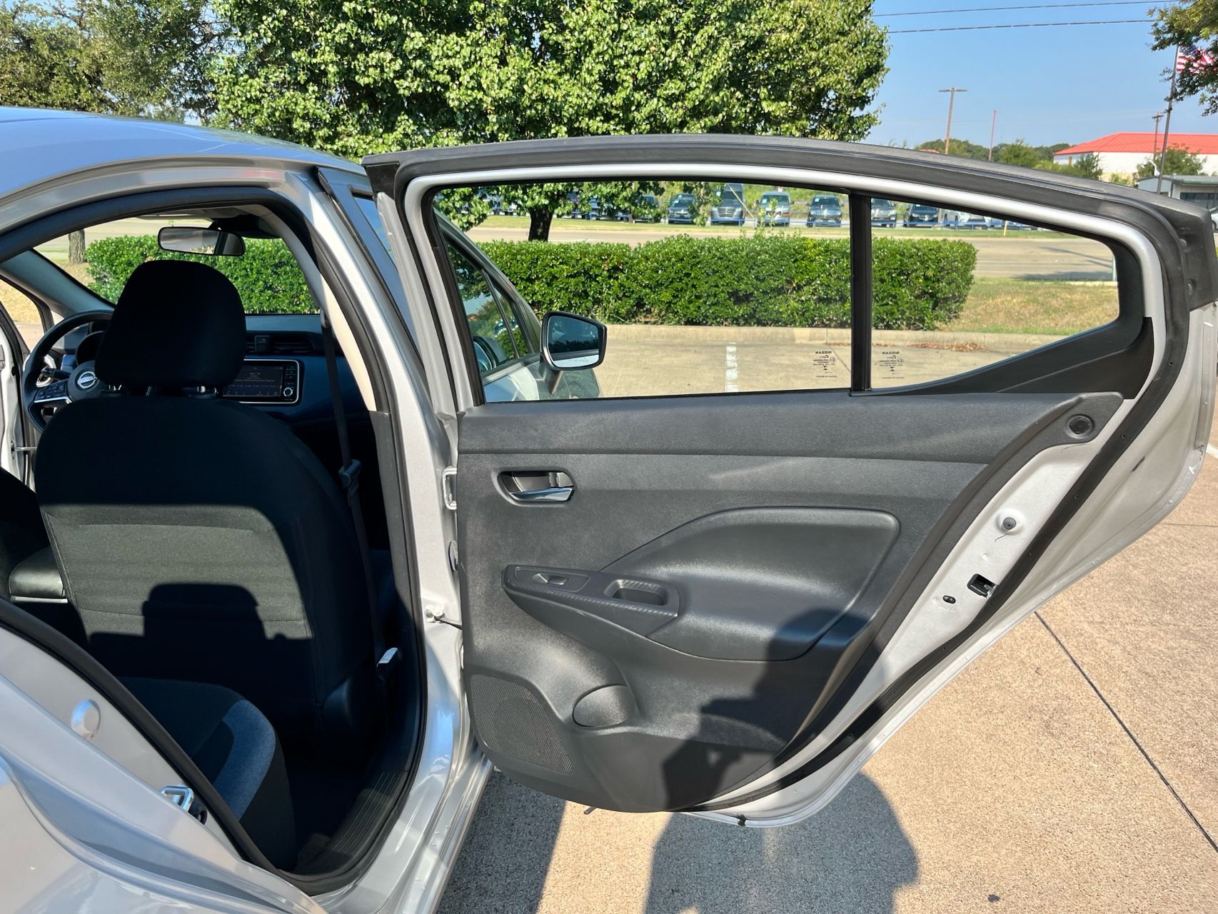 2023 Nissan Versa SV photo 16