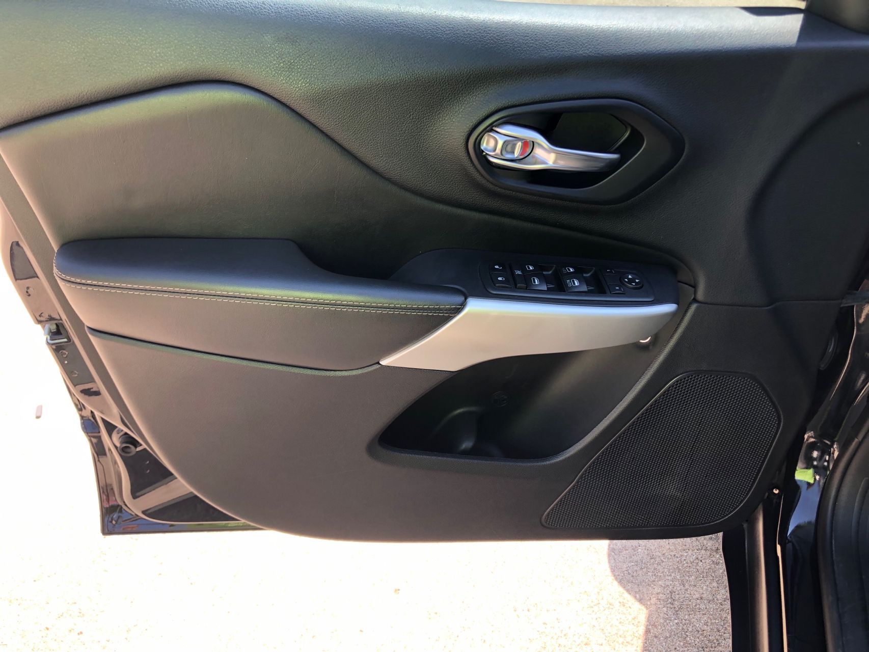 2018 Jeep Cherokee Latitude photo 10