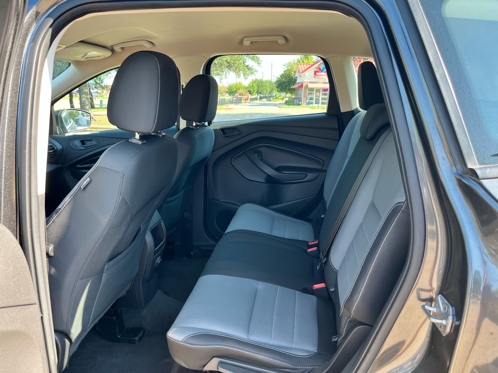 2017 Ford Escape S photo 21