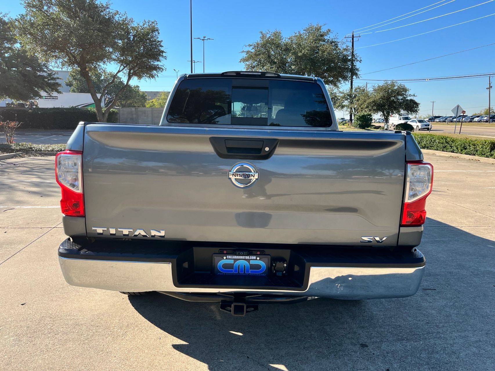 2017 Nissan Titan SV Crew Cab photo 3