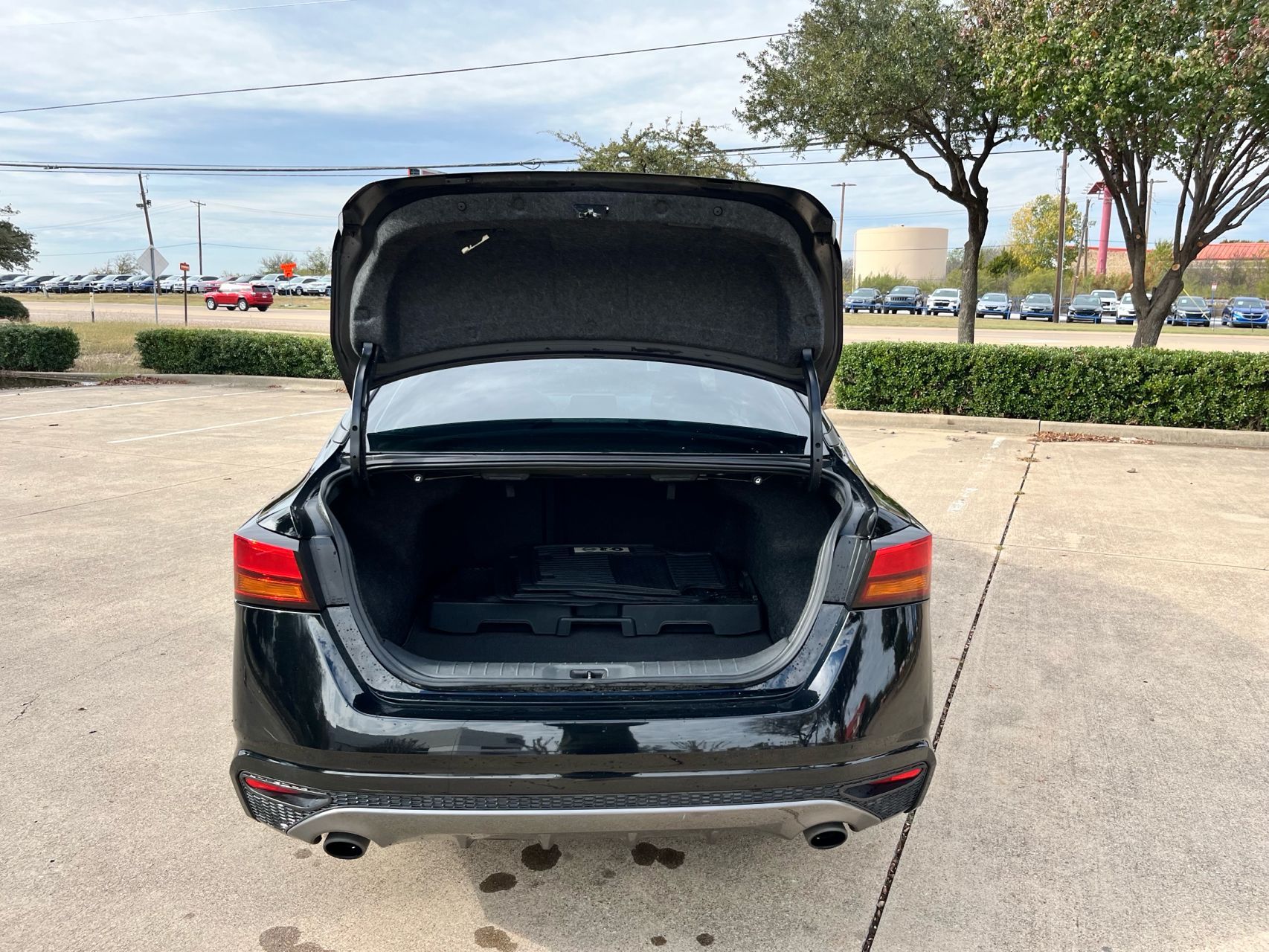 2019 Nissan Altima 2.5 SR photo 4