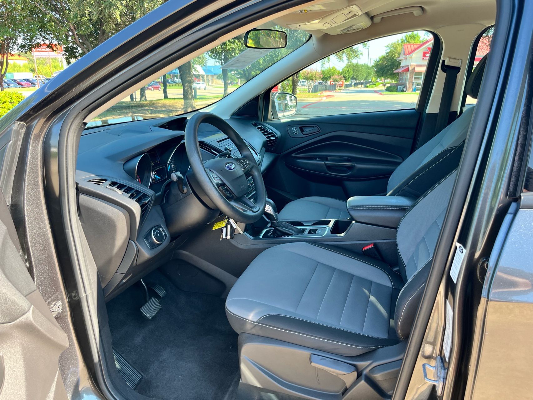2017 Ford Escape S photo 13