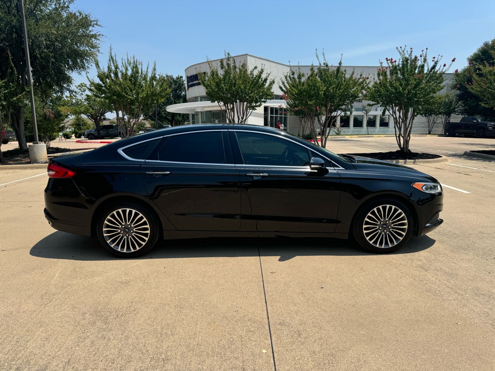 2017 Ford Fusion Titanium photo 36