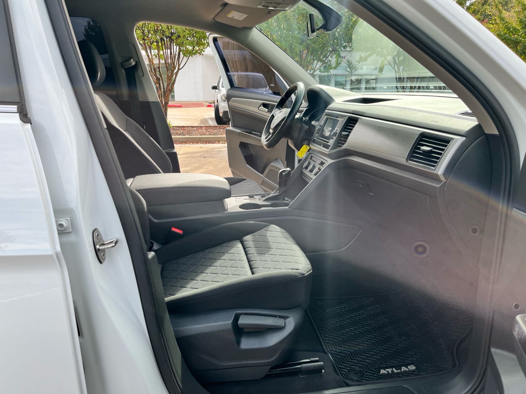 2020 Volkswagen Atlas S photo 11
