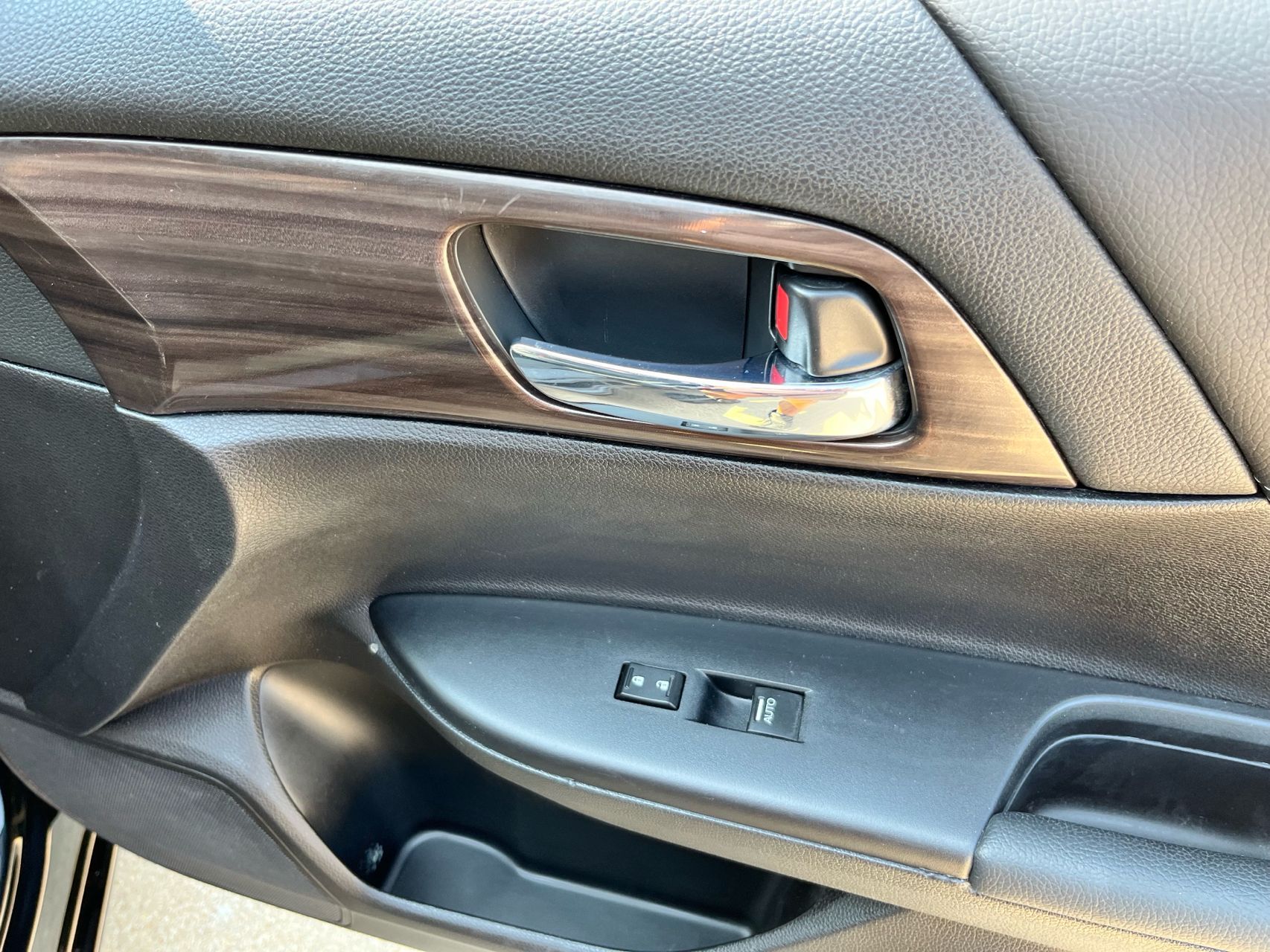 2016 Honda Accord EX-L photo 14