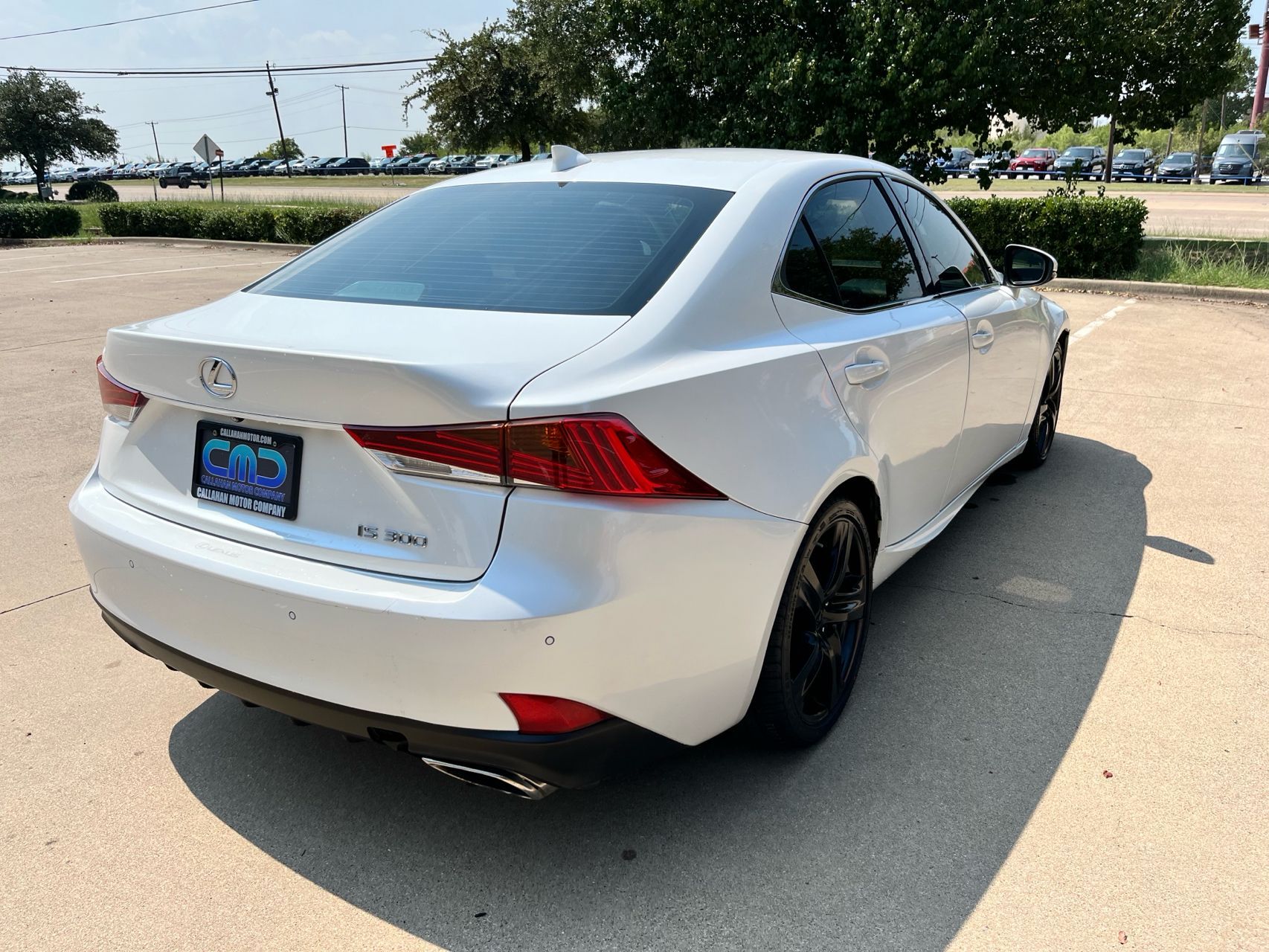 2019 Lexus IS 300 photo 5