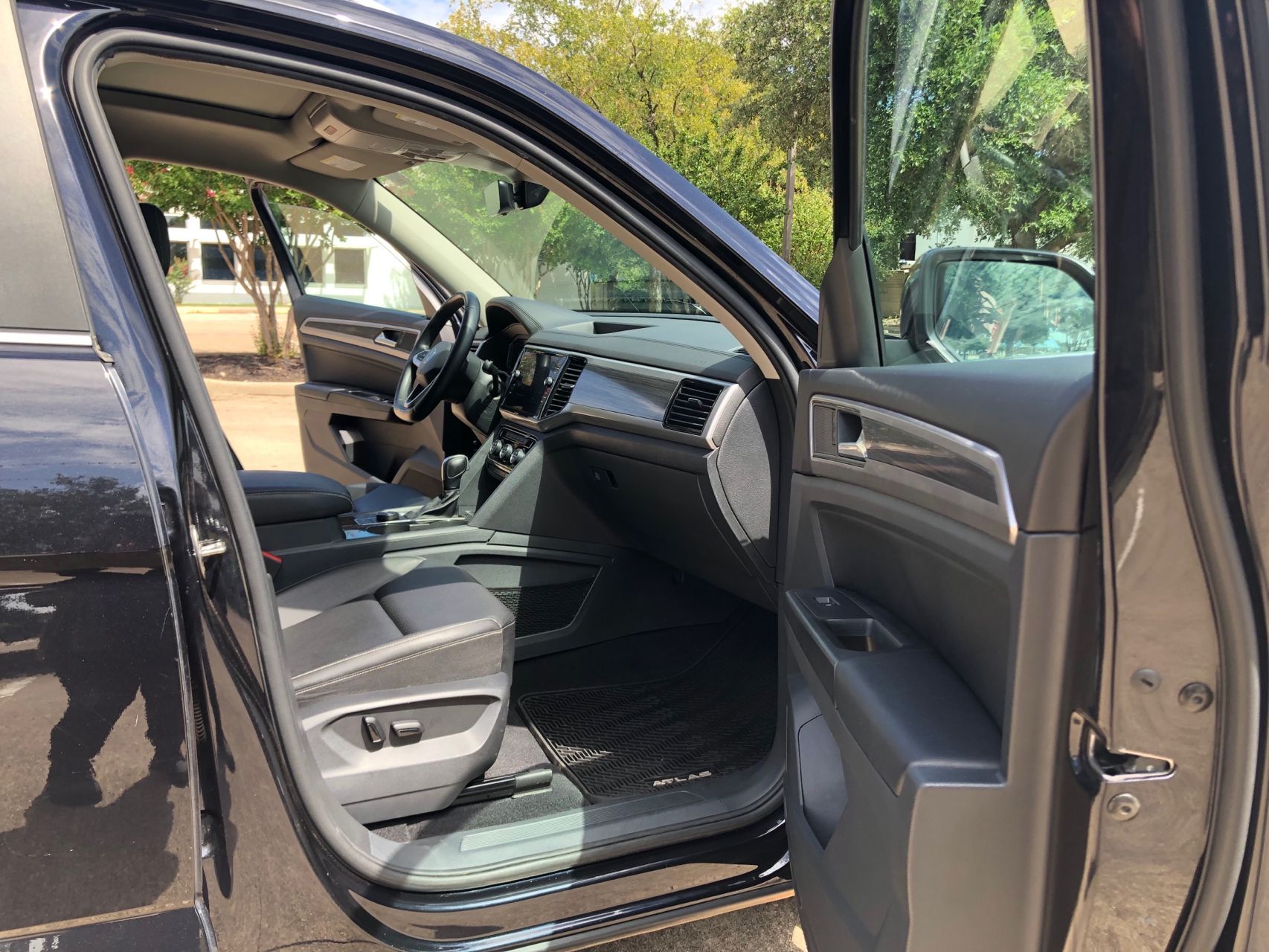 2021 Volkswagen Atlas SEL photo 16