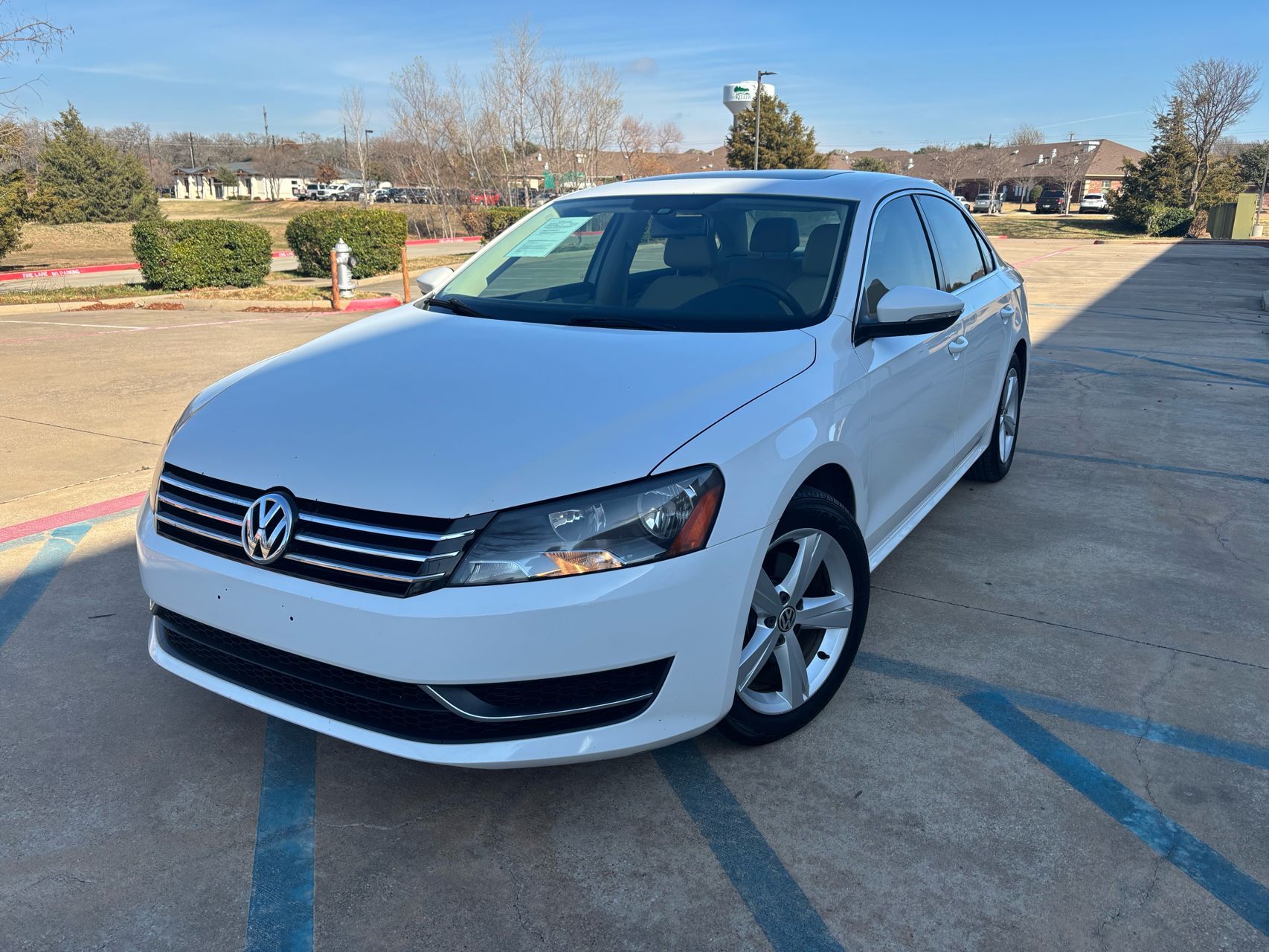2012 Volkswagen Passat SE's photo