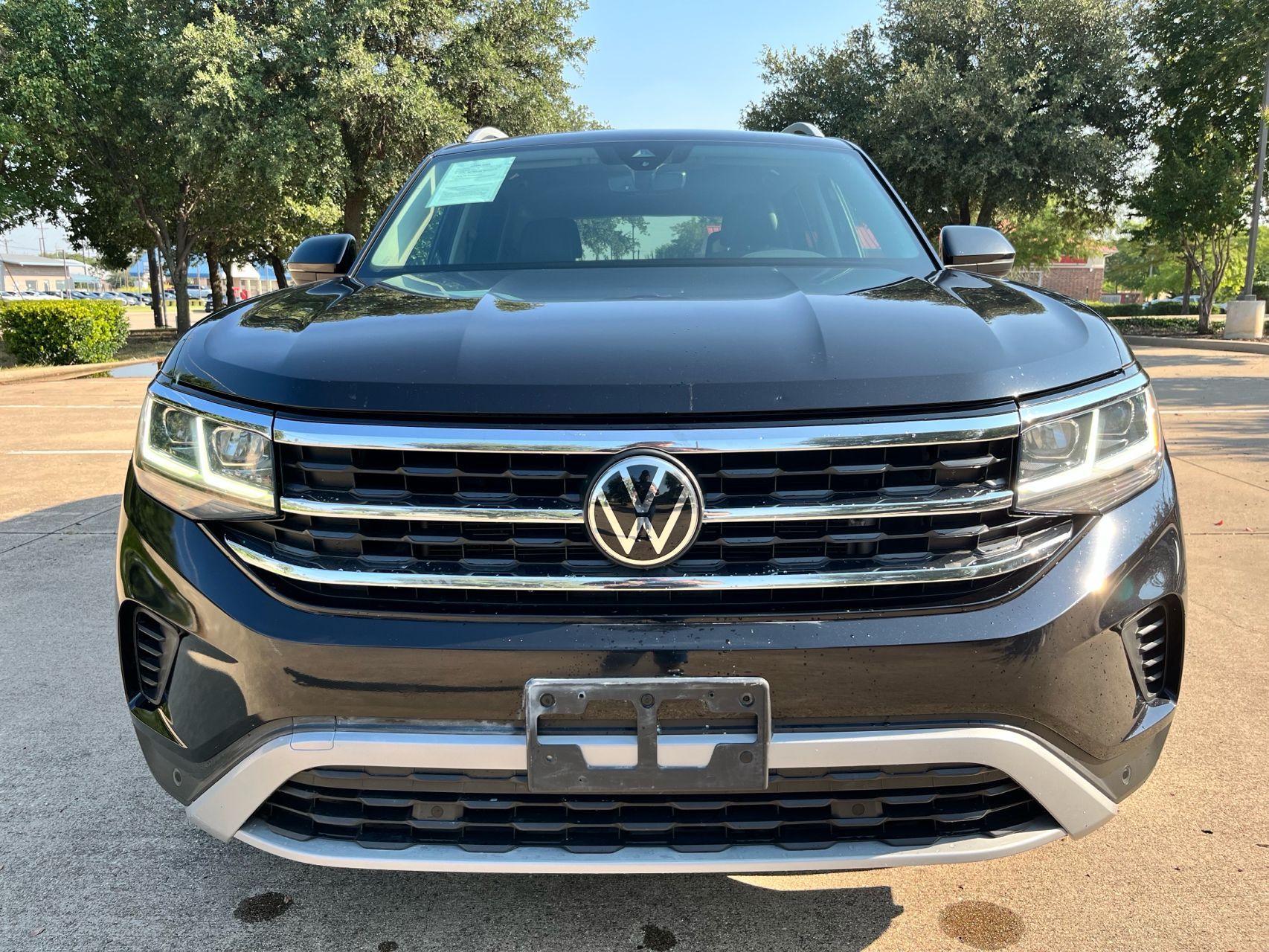 2021 Volkswagen Atlas SEL photo 2