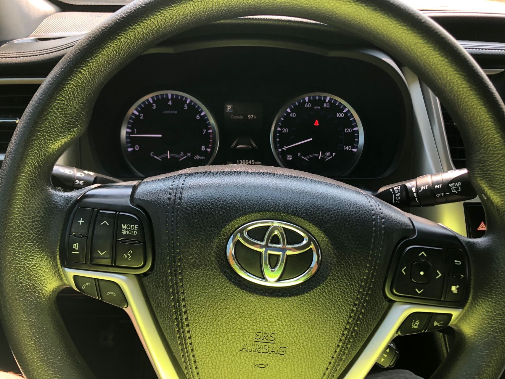 2017 Toyota Highlander LE Plus photo 25
