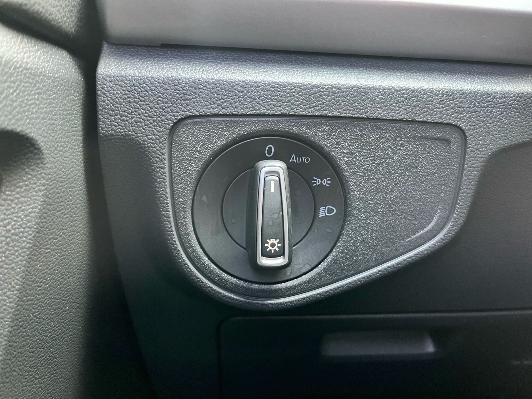 2020 Volkswagen Atlas S photo 28