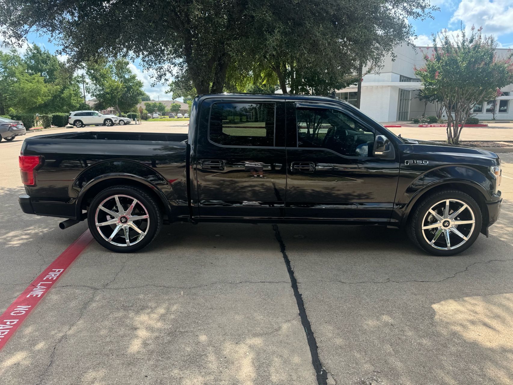 2020 Ford F-150 Lariat photo 38