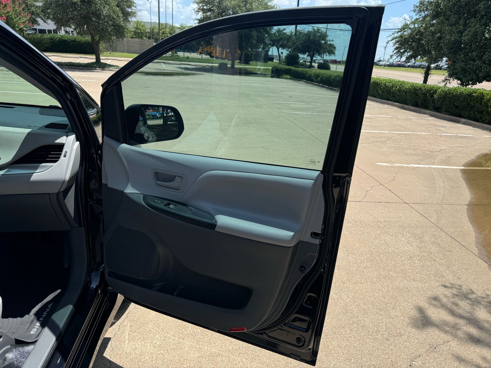 2018 Toyota Sienna XLE Limited Premium photo 42