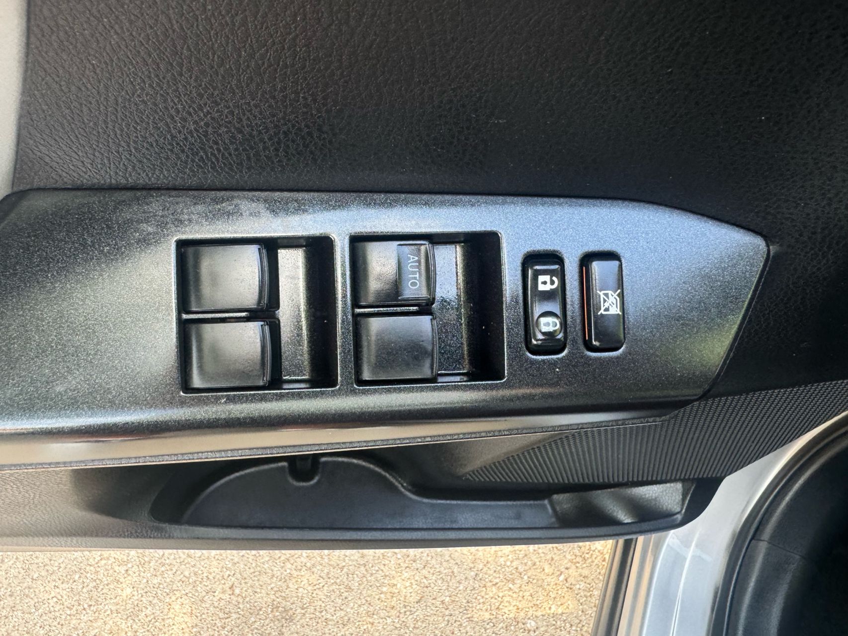 2018 Toyota Prius Prime Premium photo 47