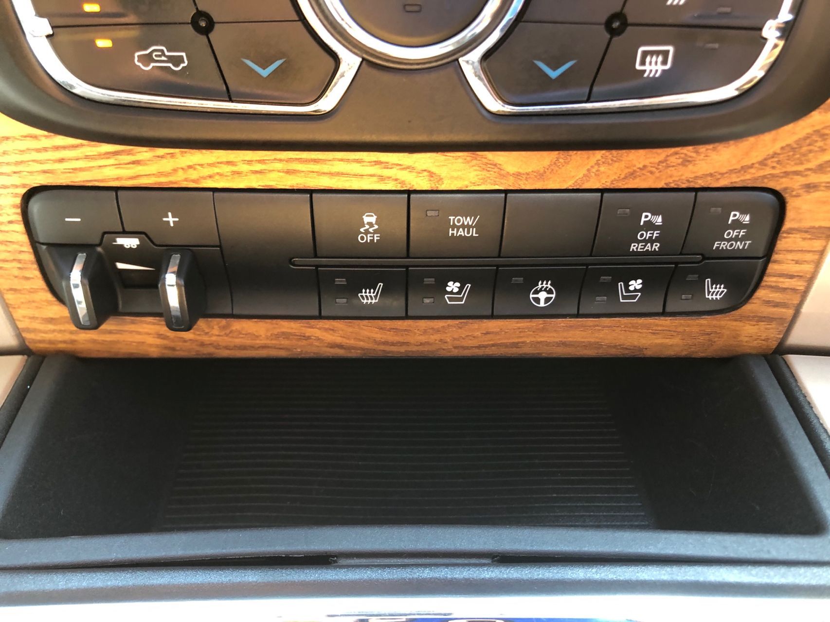 2015 Ram 1500 Laramie Longhorn photo 29