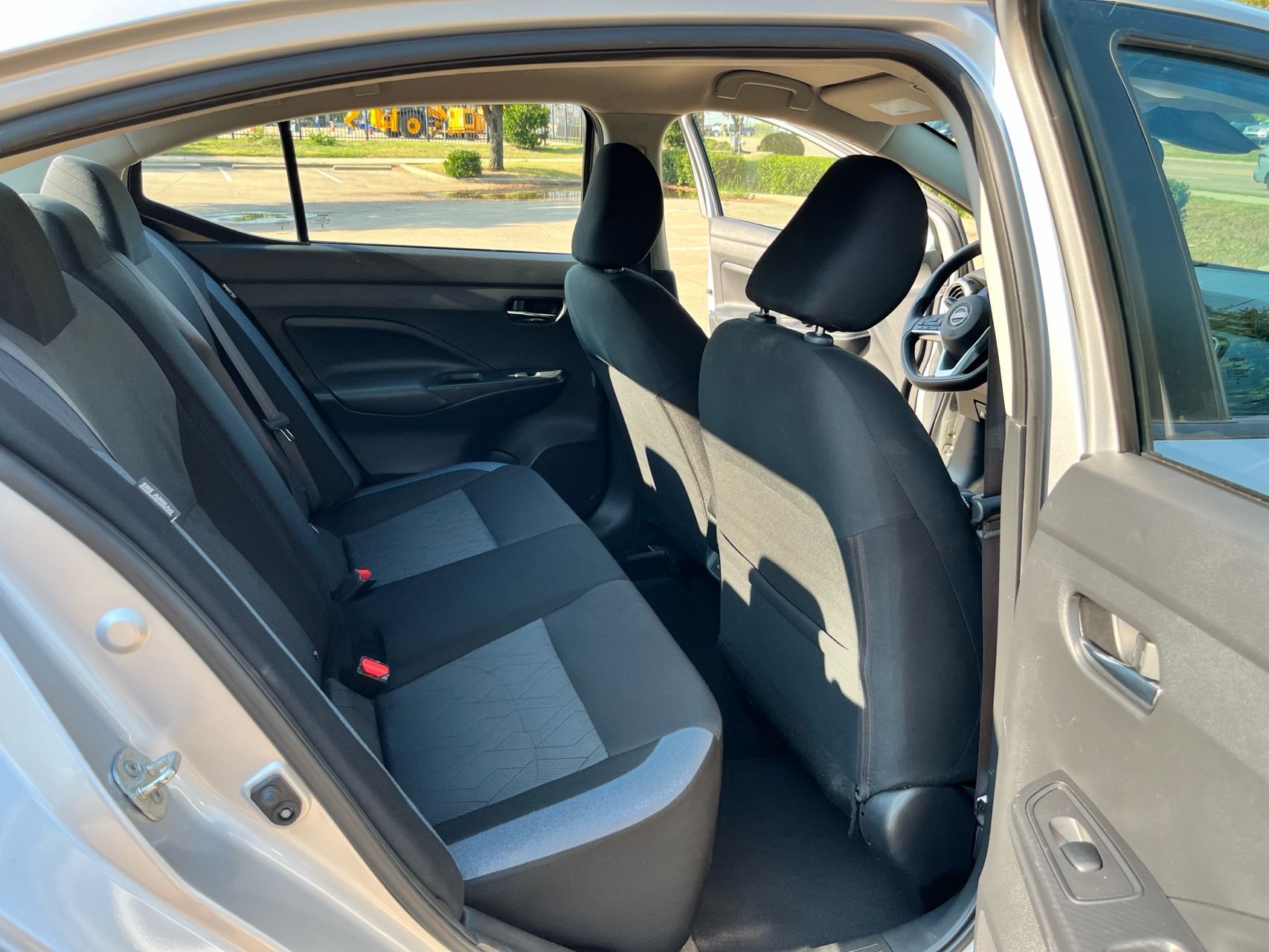 2023 Nissan Versa SV photo 17