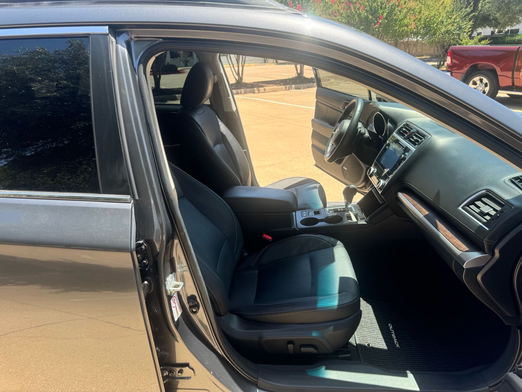 2018 Subaru Outback 2.5i Limited photo 16