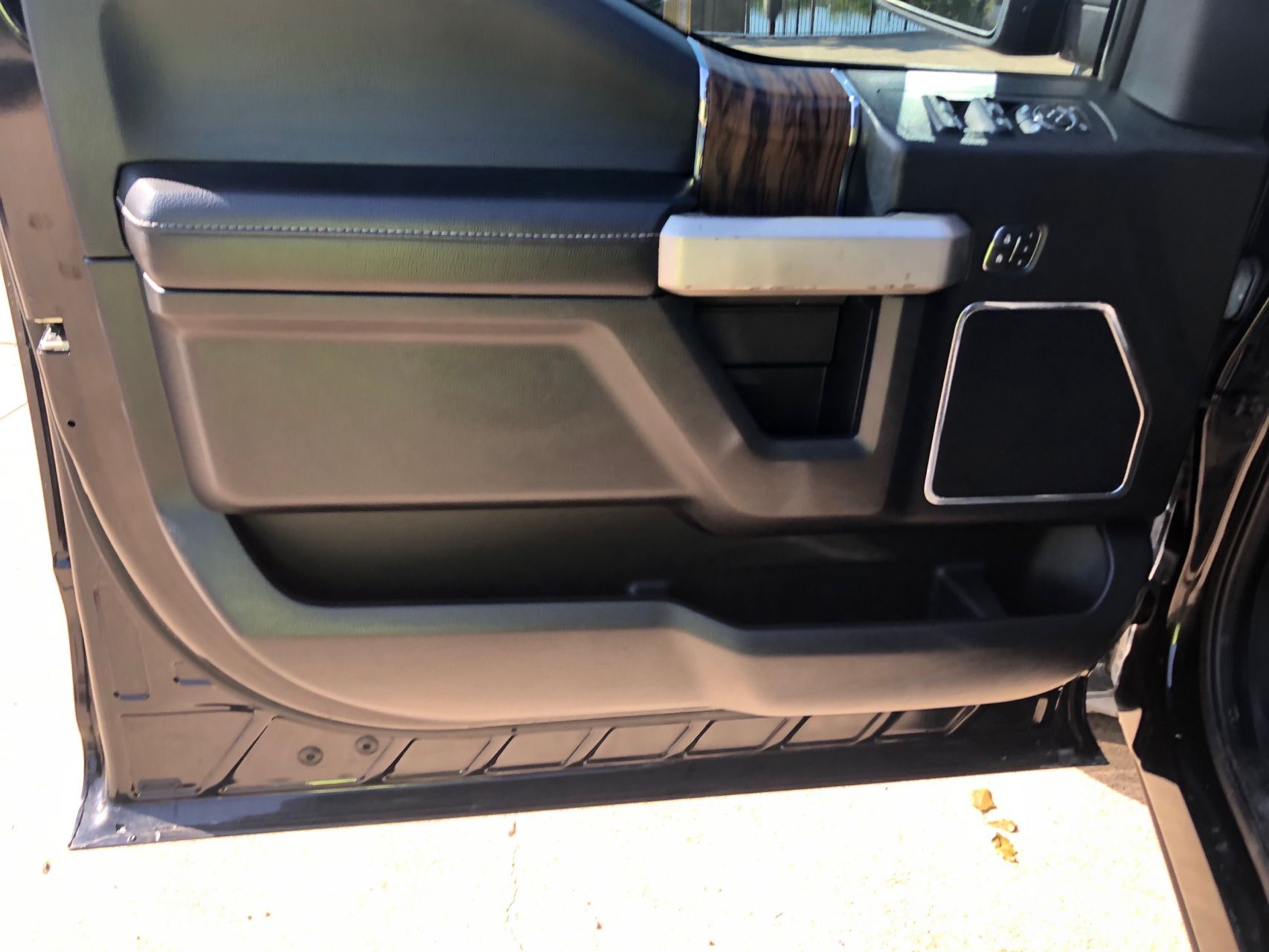 2019 Ford F-150 Lariat photo 8