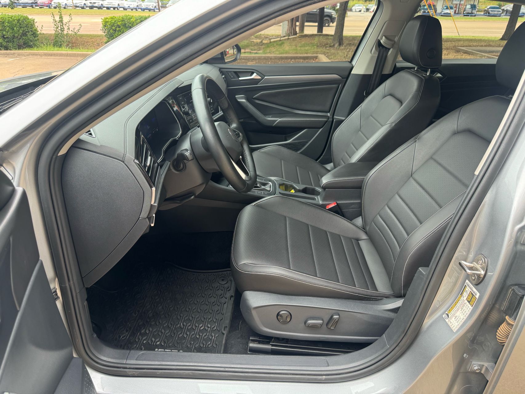 2024 Volkswagen Jetta SE photo 34