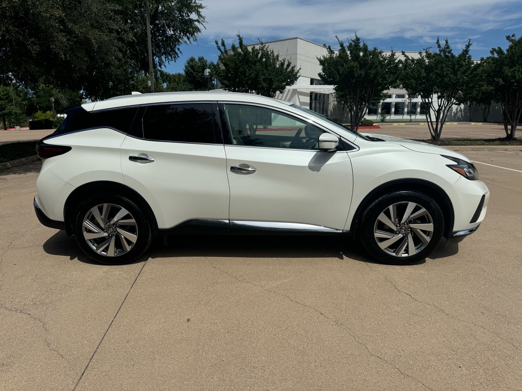 2023 Nissan Versa SV photo 34