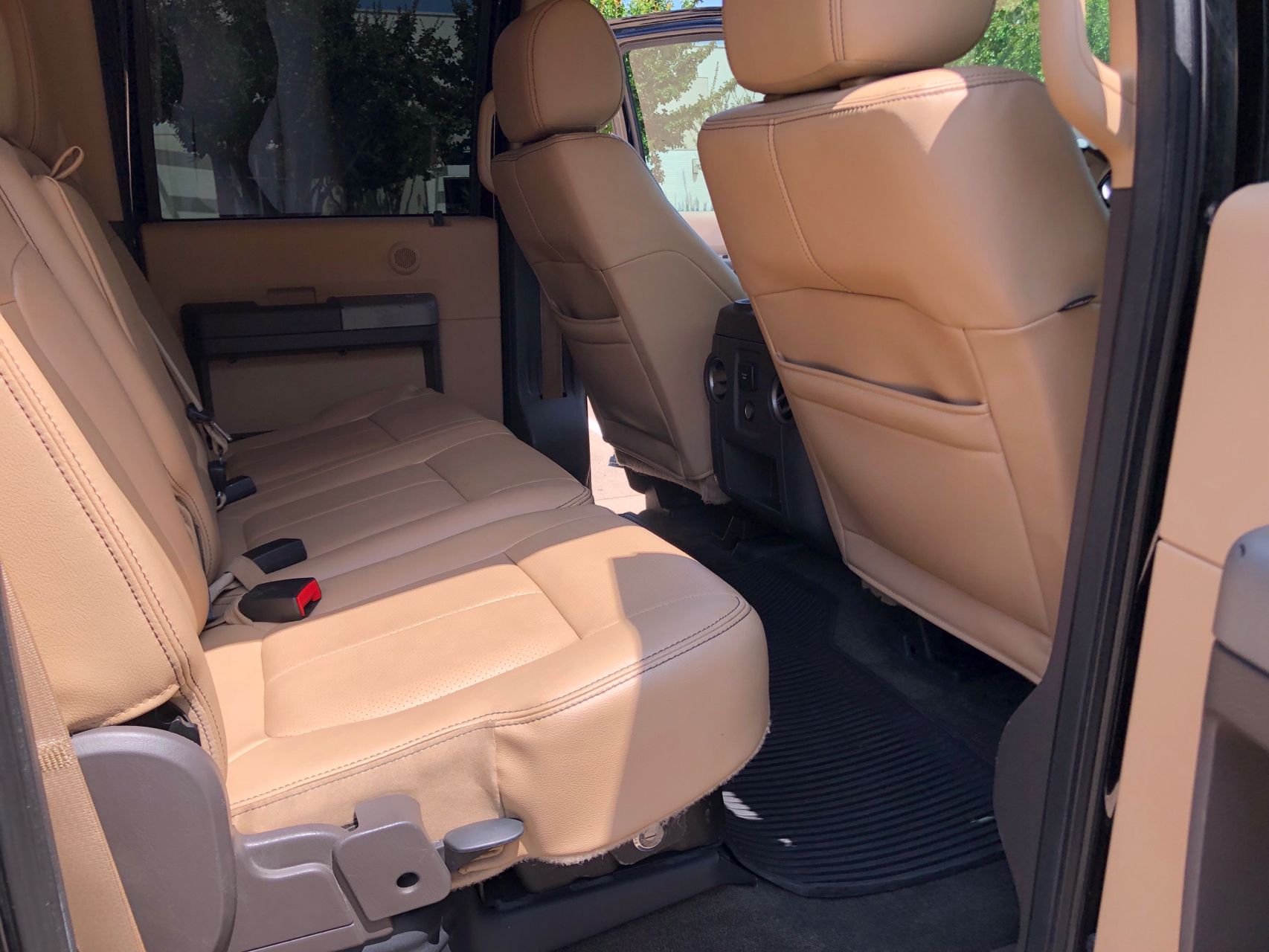 2016 Ford F-250 Lariat photo 19
