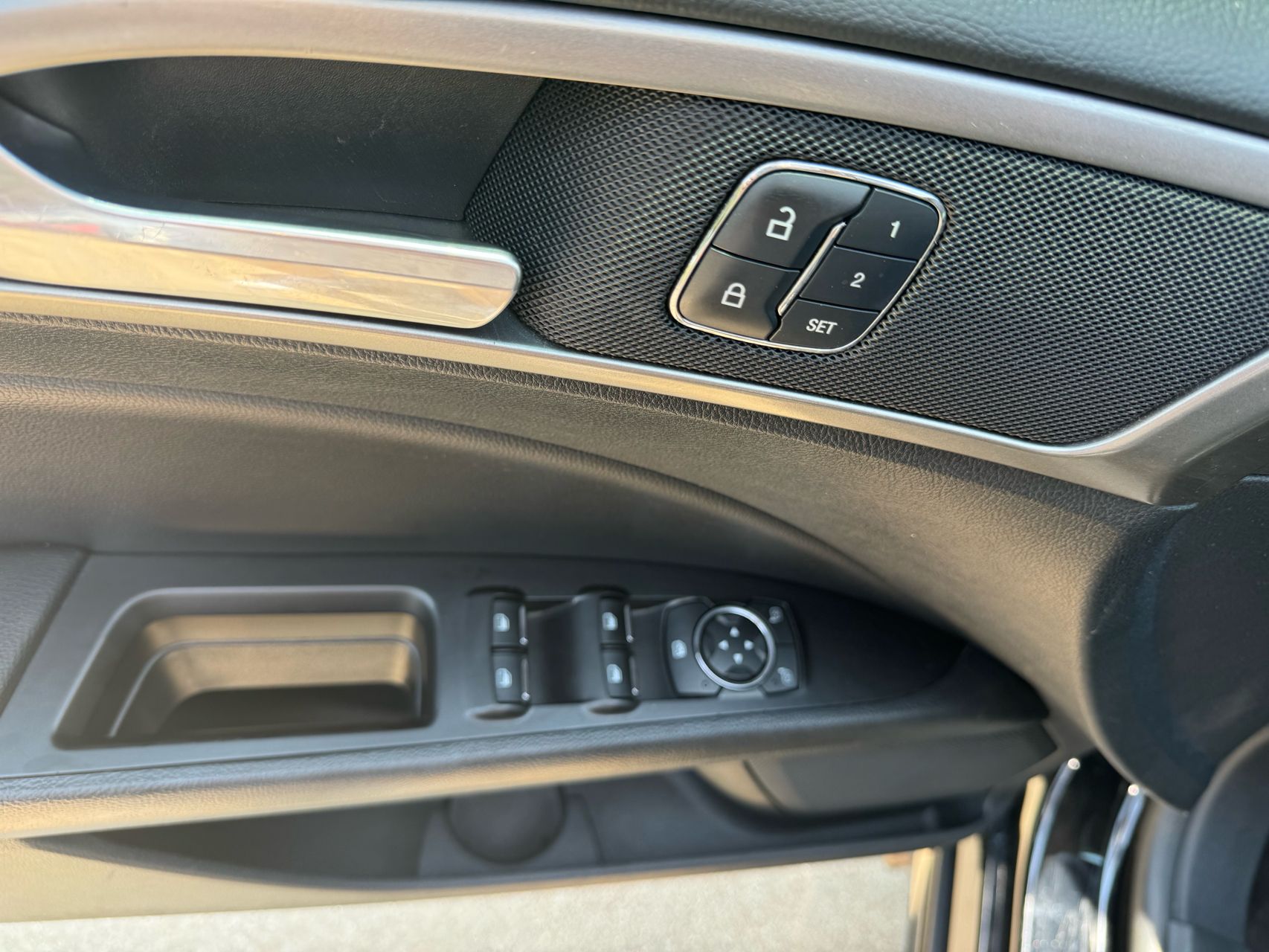 2017 Ford Fusion Titanium photo 43