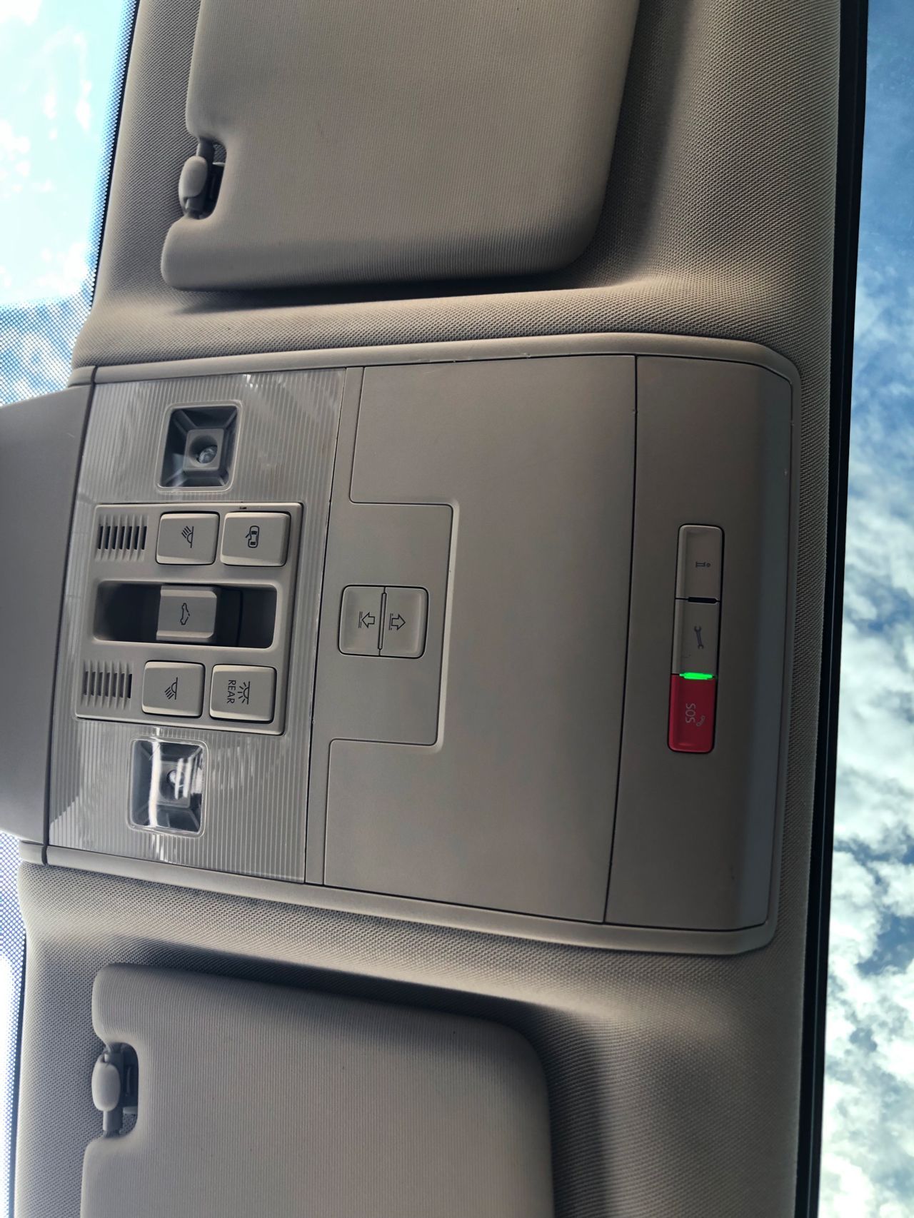 2021 Volkswagen Atlas SEL photo 24