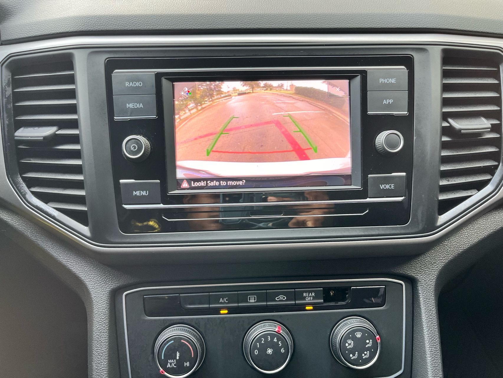 2020 Volkswagen Atlas S photo 23