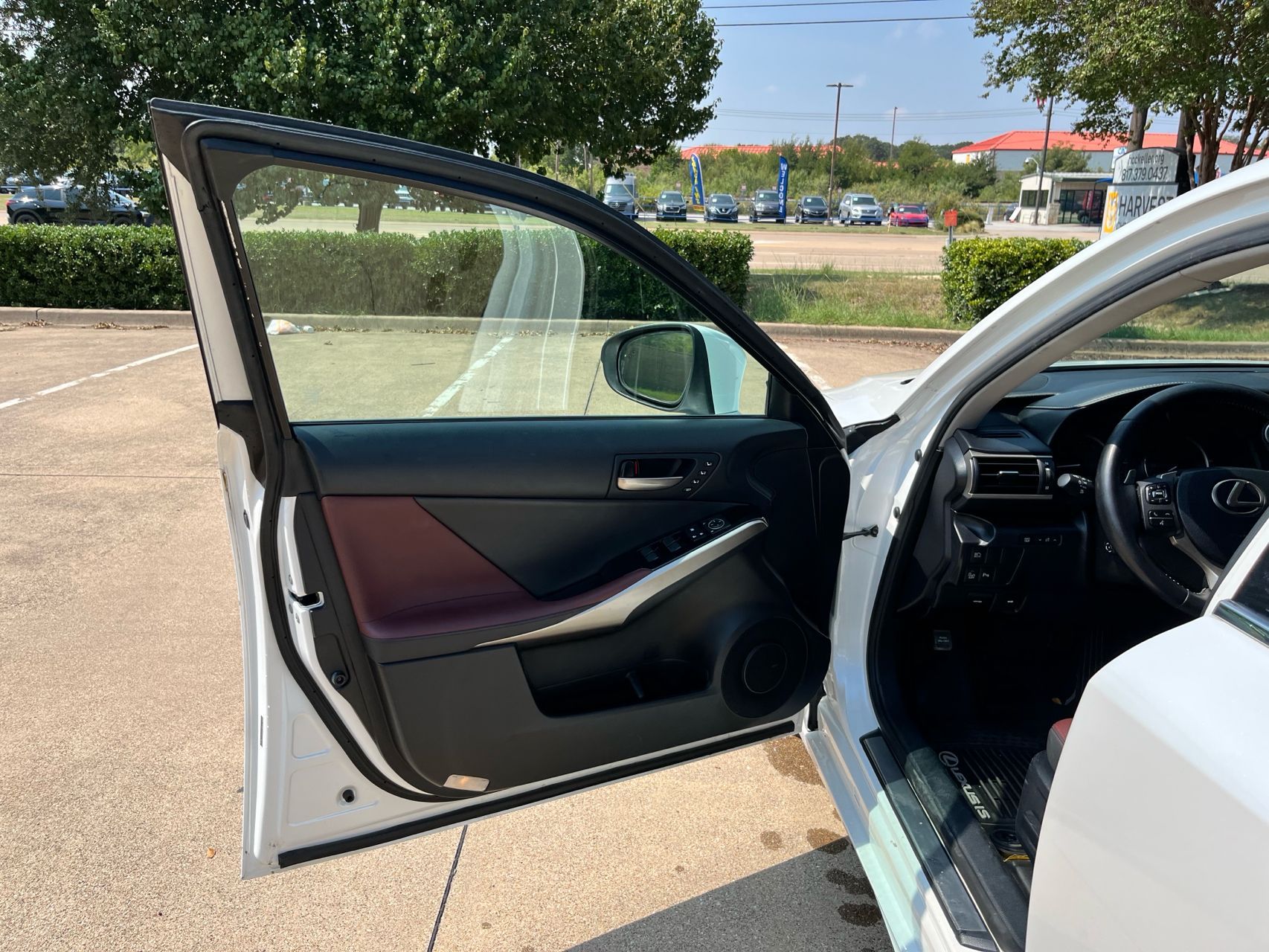 2019 Lexus IS 300 photo 8