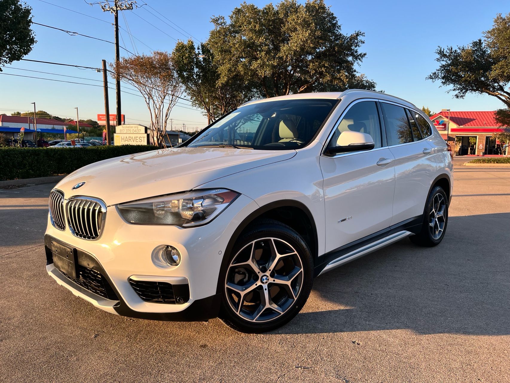 2018 BMW X1 28i's photo