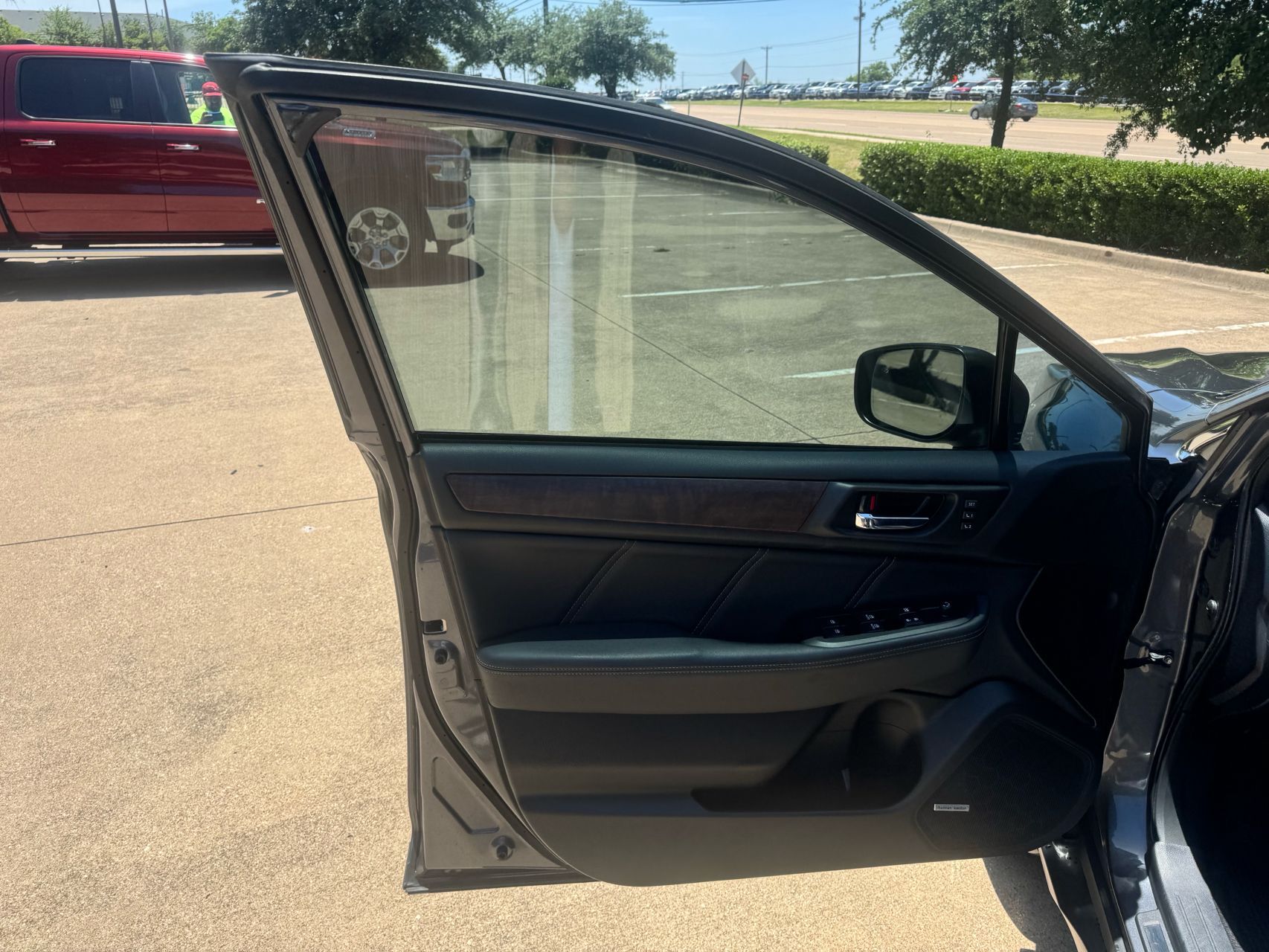 2018 Subaru Outback 2.5i Limited photo 11