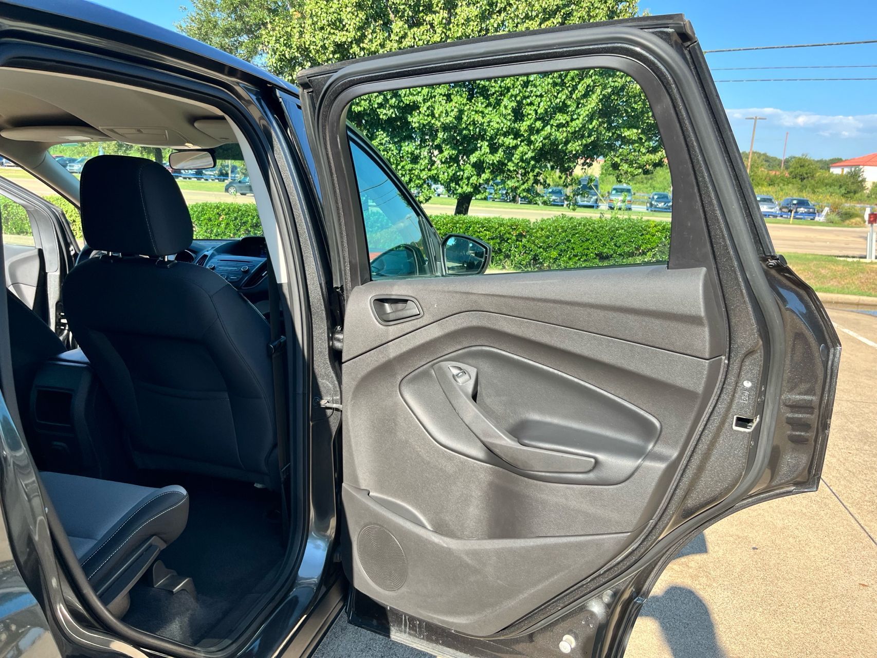 2017 Ford Escape S photo 17