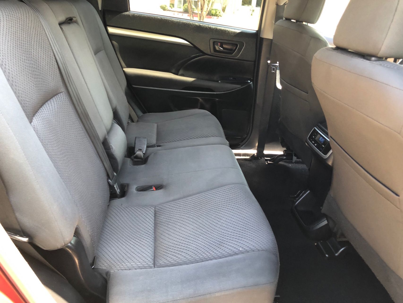 2017 Toyota Highlander LE Plus photo 17