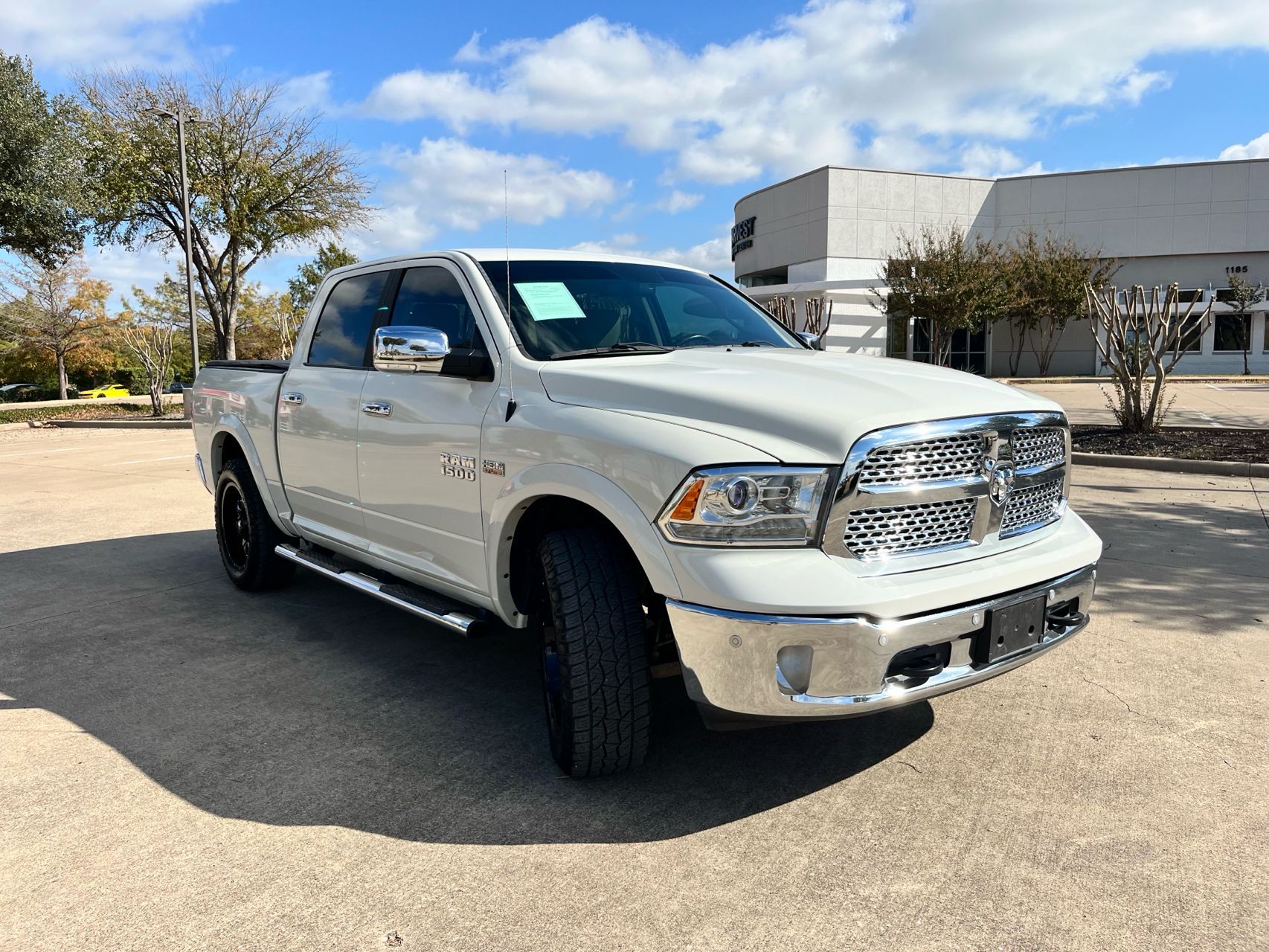 2018 Ram 1500 Laramie photo 3