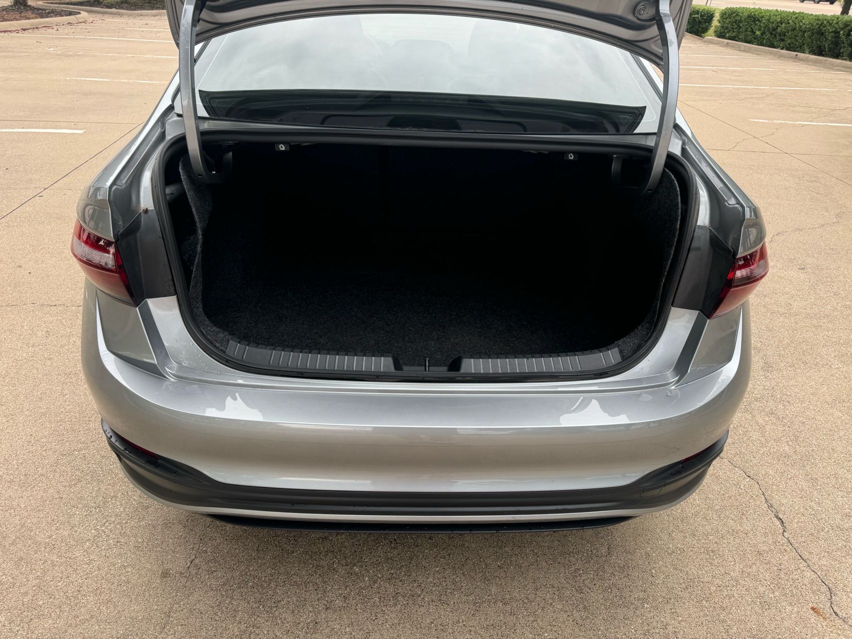 2024 Volkswagen Jetta SE photo 30
