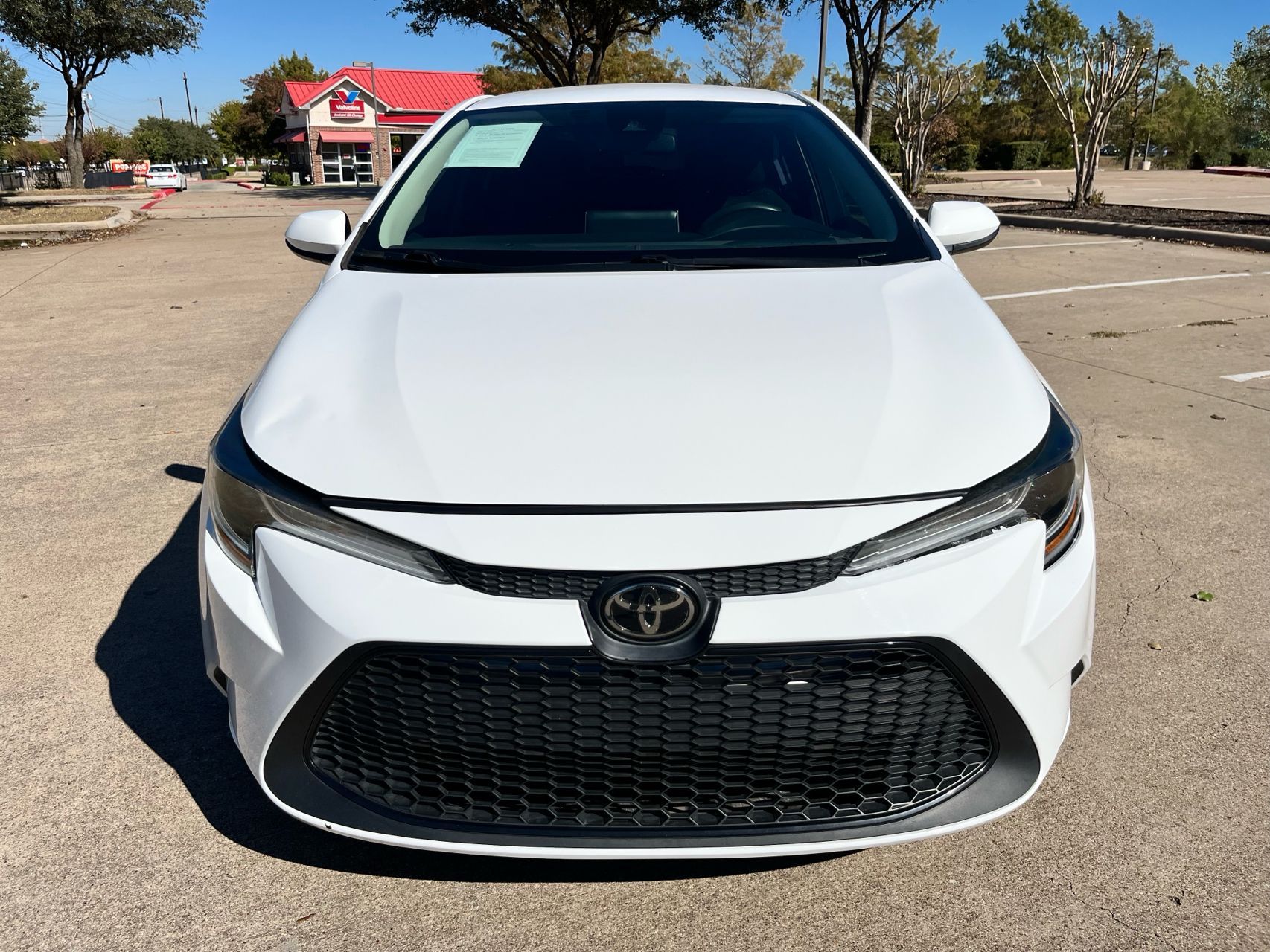 2021 Toyota Corolla LE photo 2