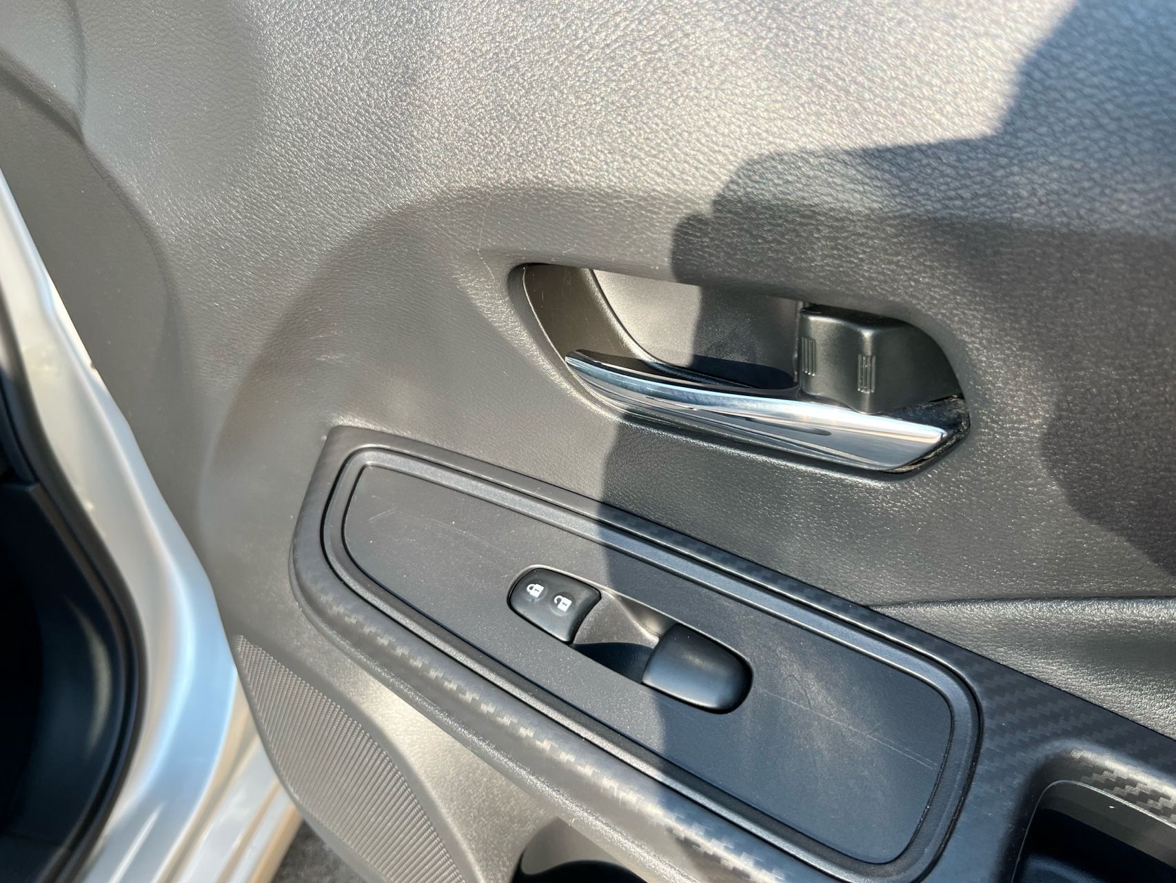 2023 Nissan Versa SV photo 14