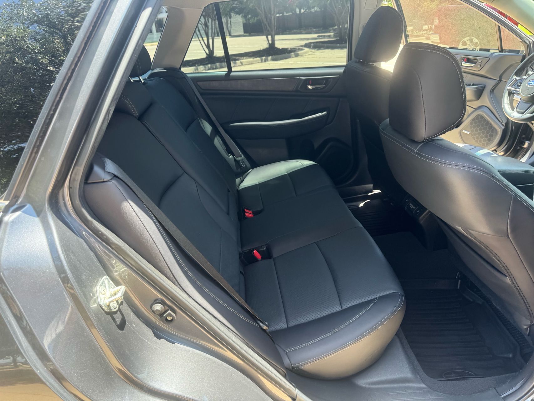 2018 Subaru Outback 2.5i Limited photo 18