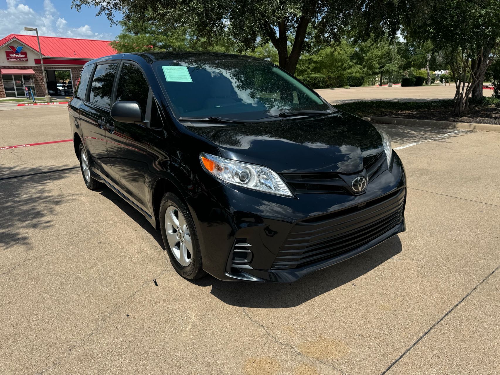 2018 Toyota Sienna XLE Limited Premium photo 32
