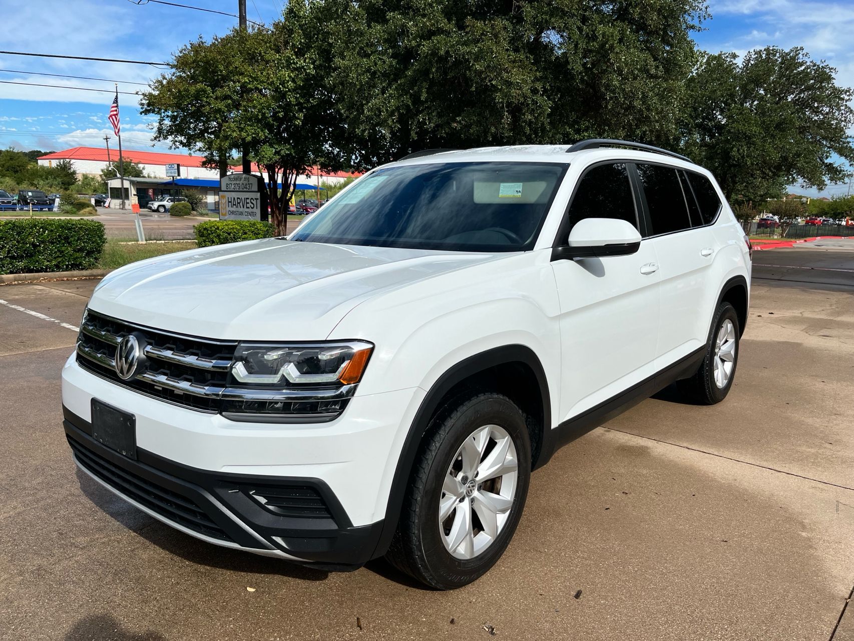 2020 Volkswagen Atlas S's photo