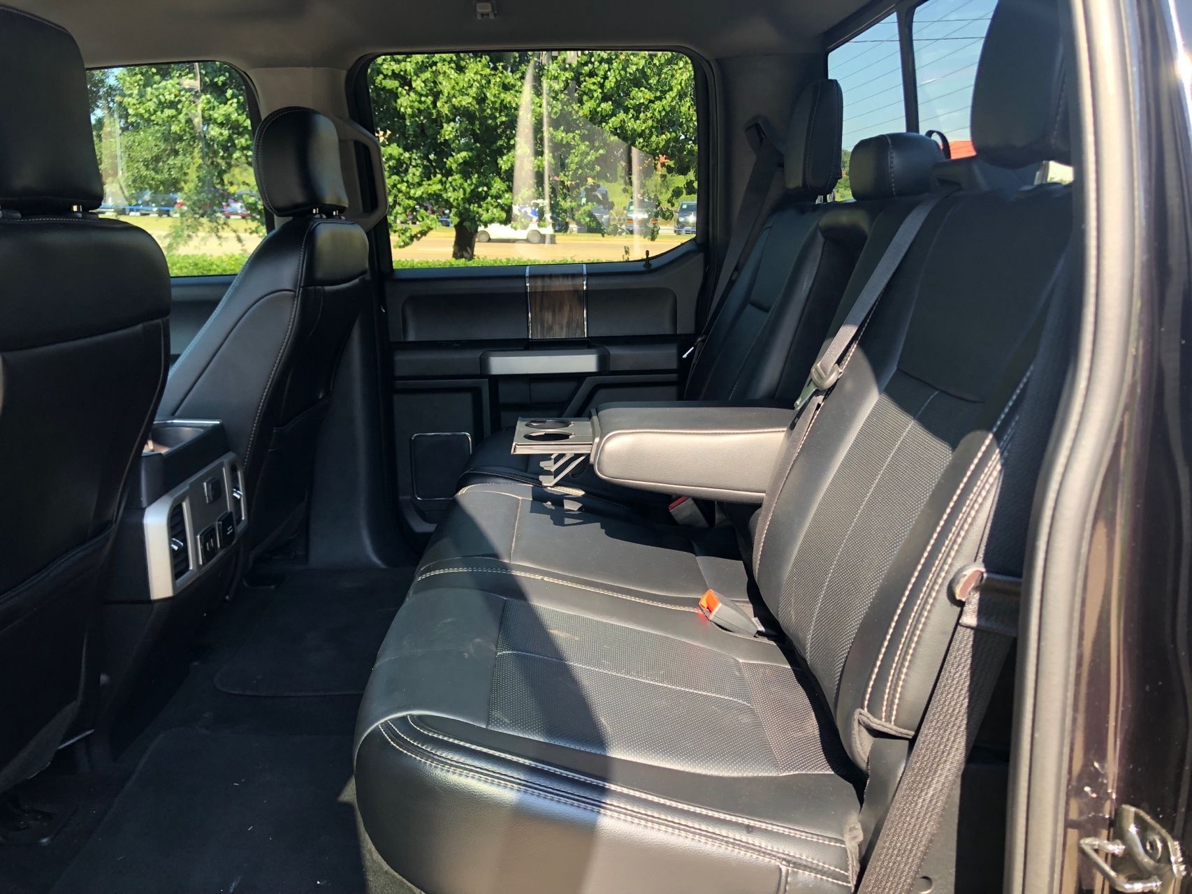 2019 Ford F-150 Lariat photo 18
