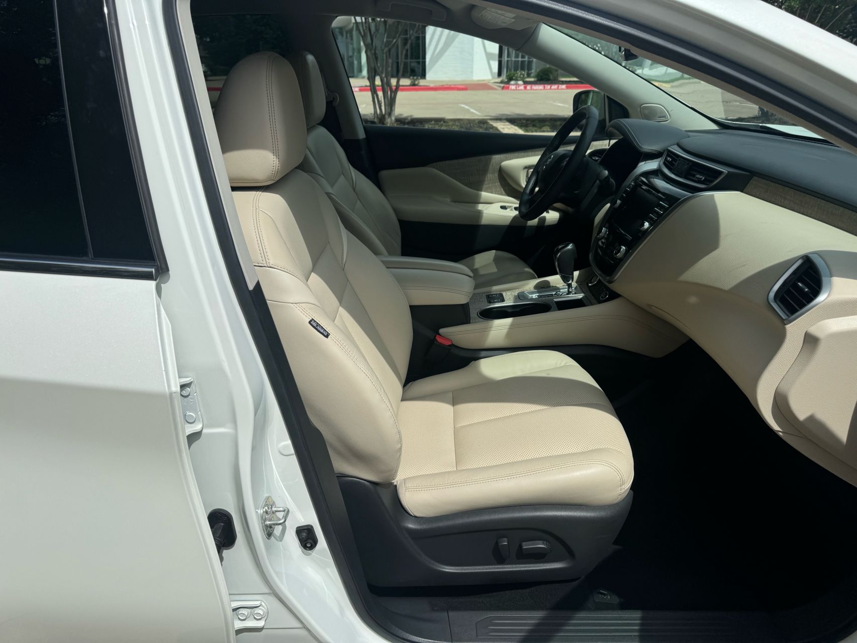 2023 Nissan Versa SV photo 46