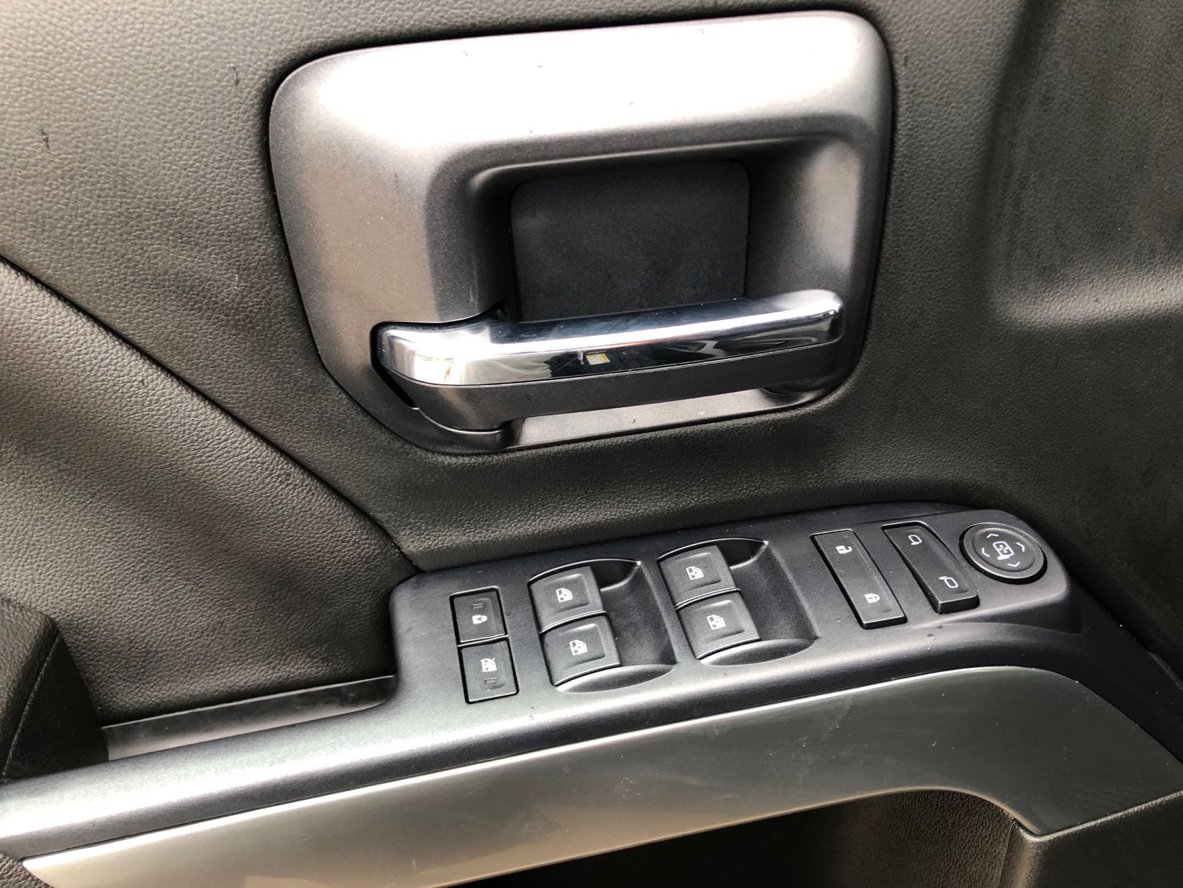 2012 Chevrolet Silverado 1500 LT photo 32