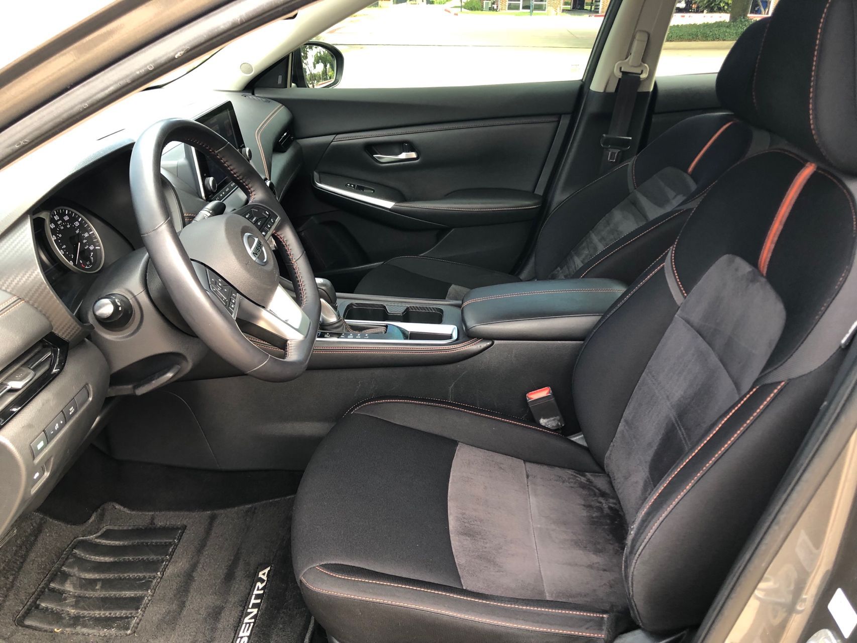 2021 Nissan Sentra SR photo 11