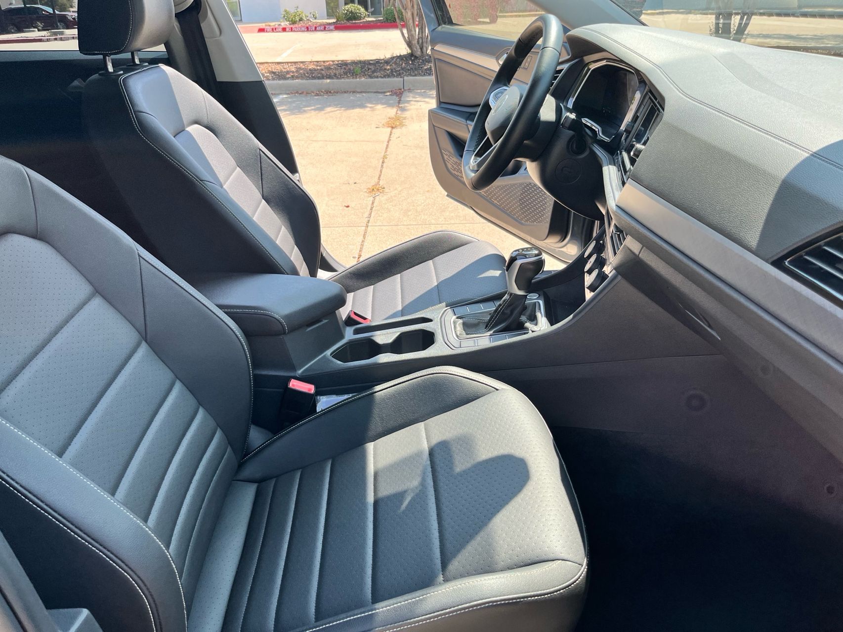 2024 Volkswagen Jetta SE photo 11