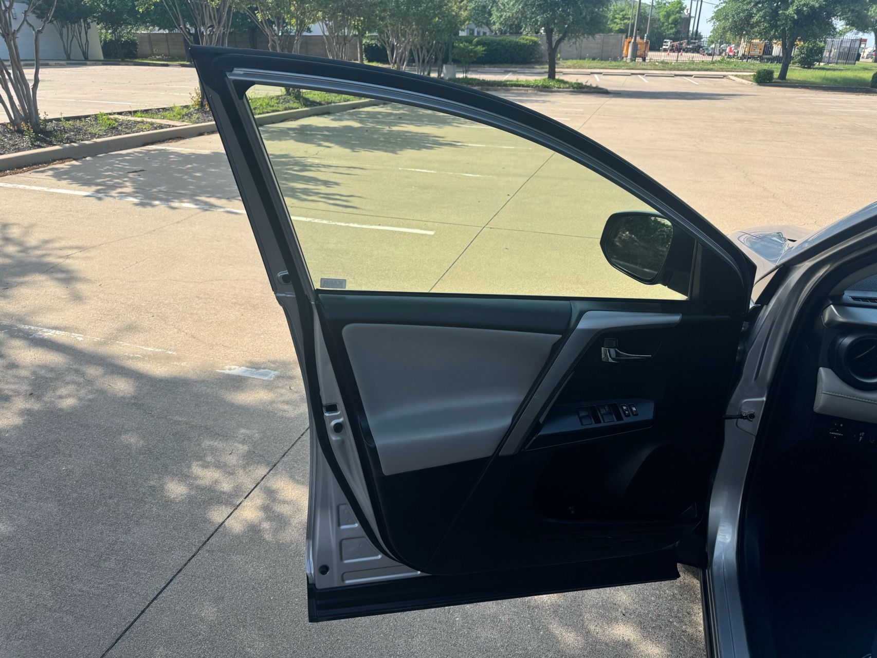 2018 Toyota Prius Prime Premium photo 48